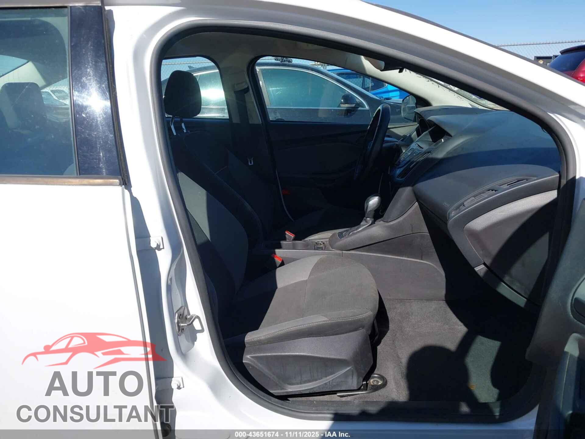 FORD FOCUS 2014 - 1FADP3E2XEL200565