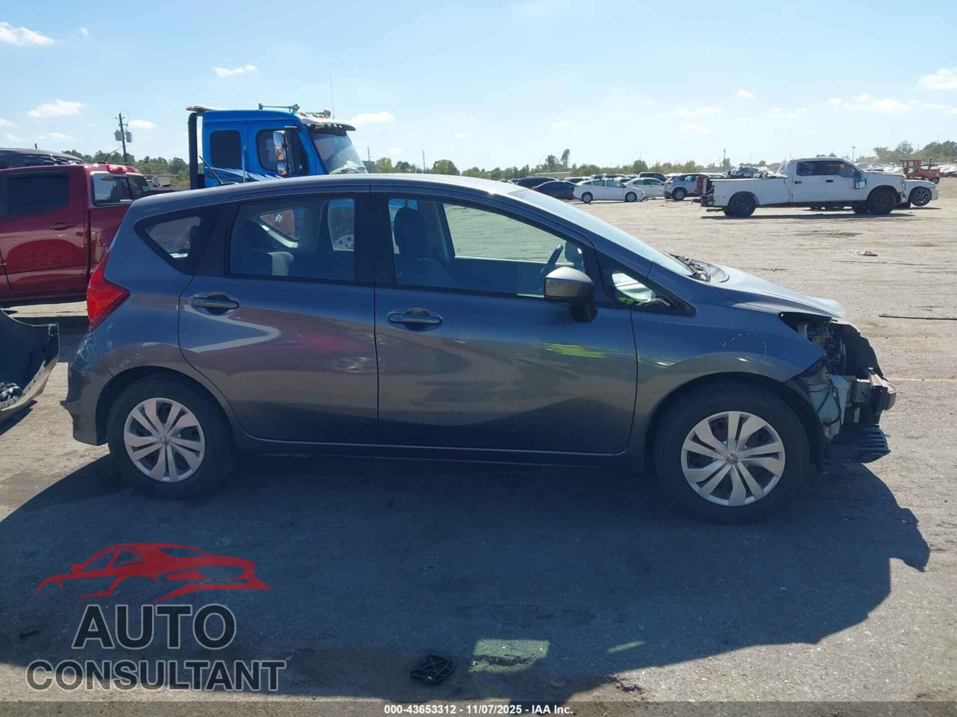 NISSAN VERSA NOTE 2017 - 3N1CE2CP8HL377552