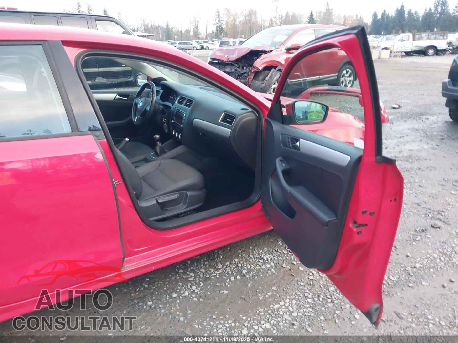 VOLKSWAGEN JETTA 2012 - 3VW3L7AJ3CM331268