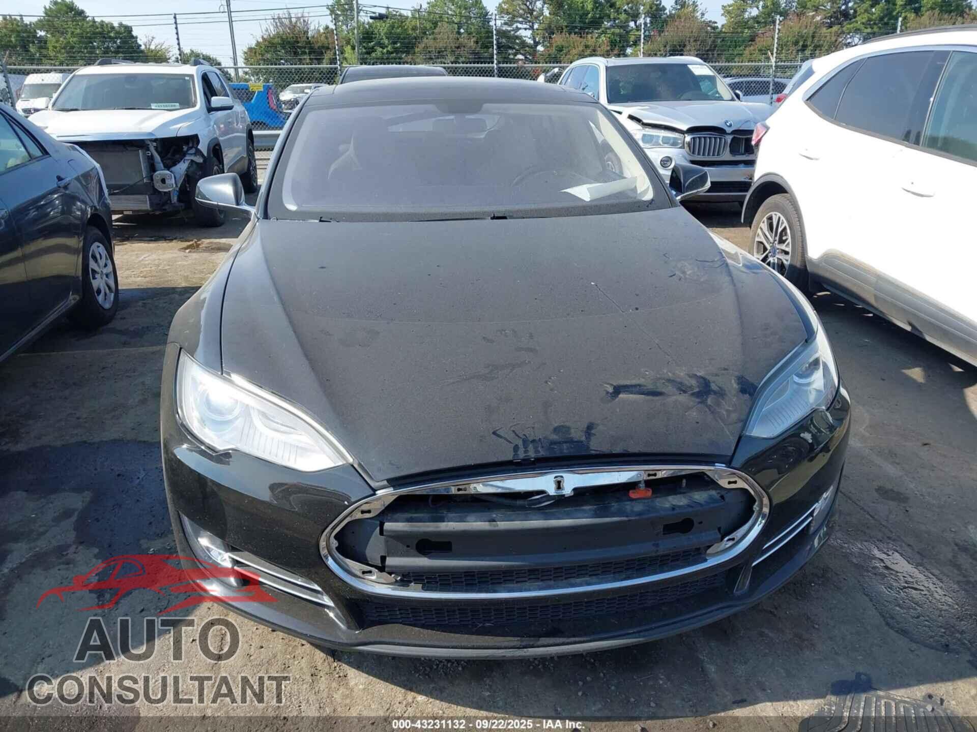 TESLA MODEL S 2013 - 5YJSA1DP5DFP05578