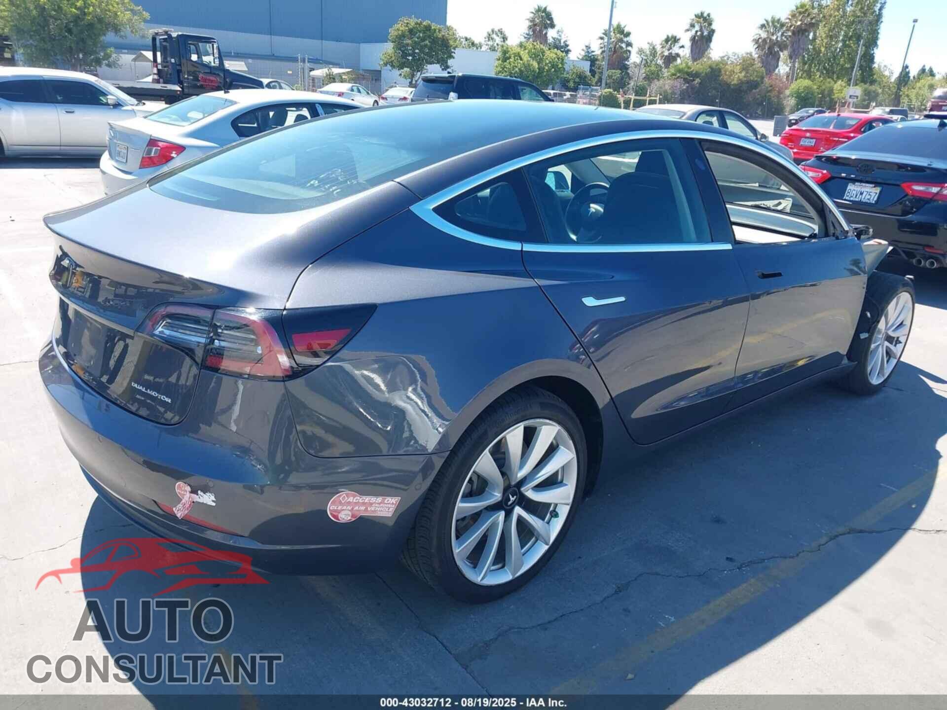 TESLA MODEL 3 2018 - 5YJ3E1EB8JF113048