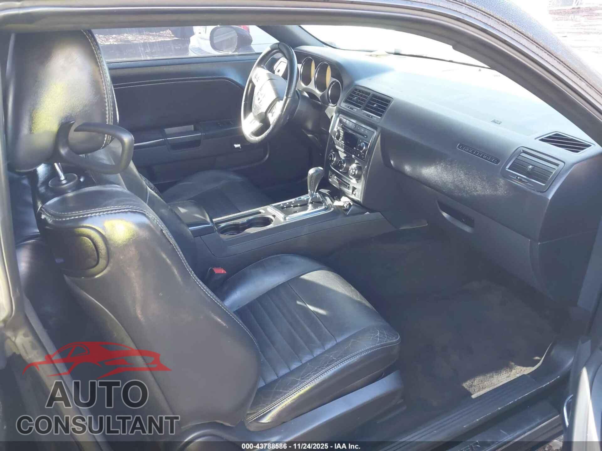 DODGE CHALLENGER 2013 - 2C3CDYAG6DH574104
