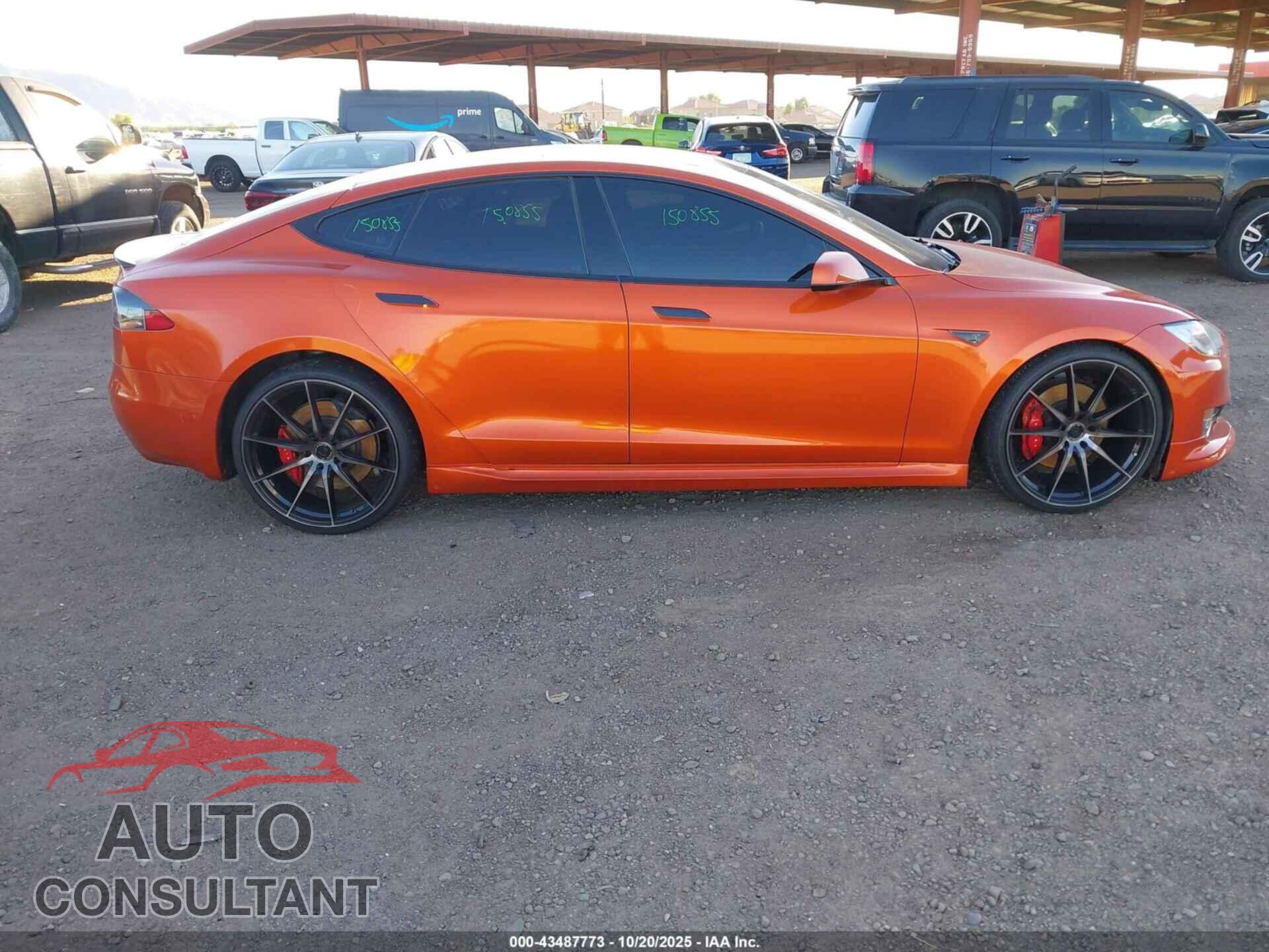 TESLA MODEL S 2016 - 5YJSA1E40GF150855