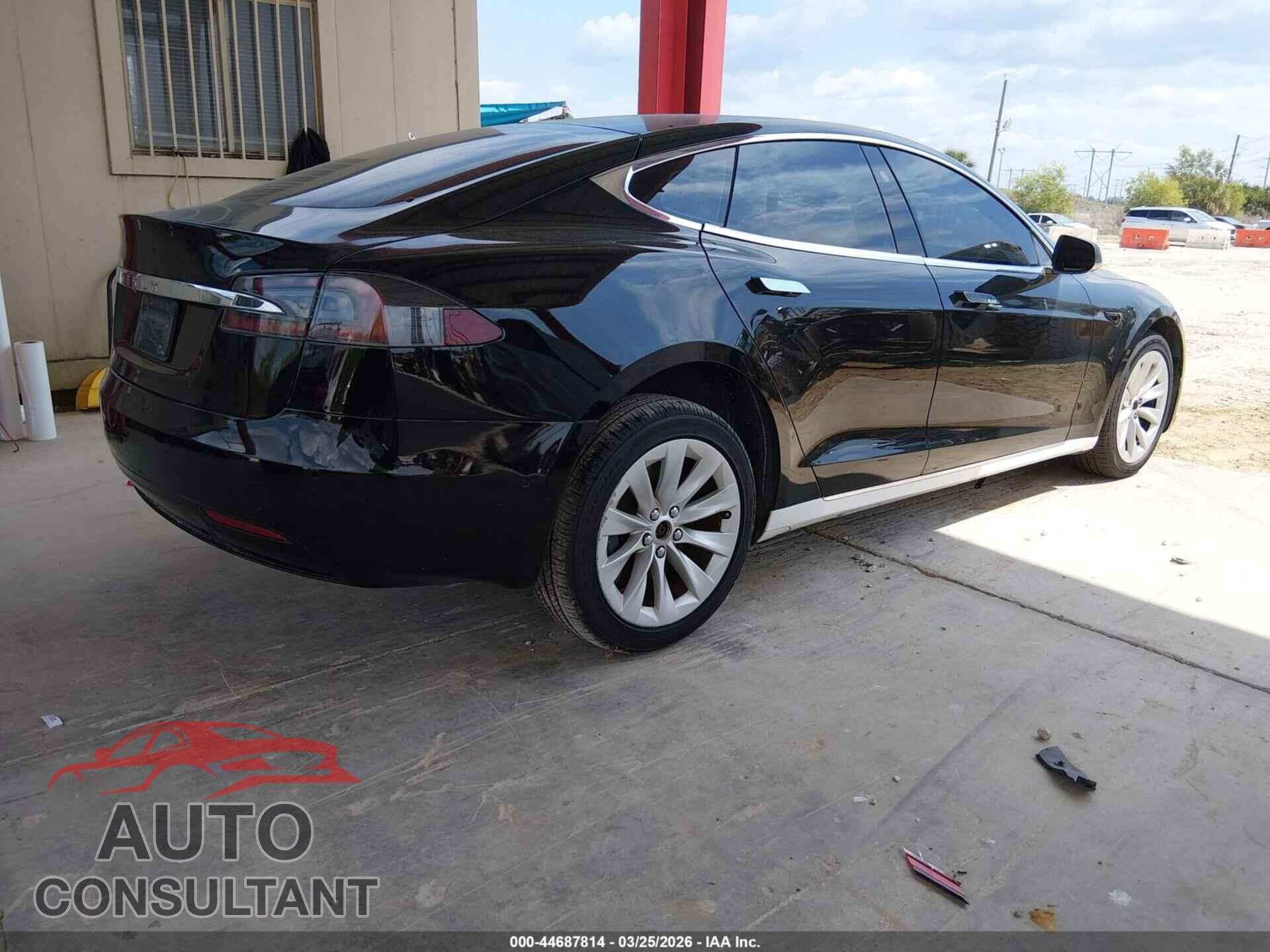 TESLA MODEL S 2017 - 5YJSA1E29HF200894