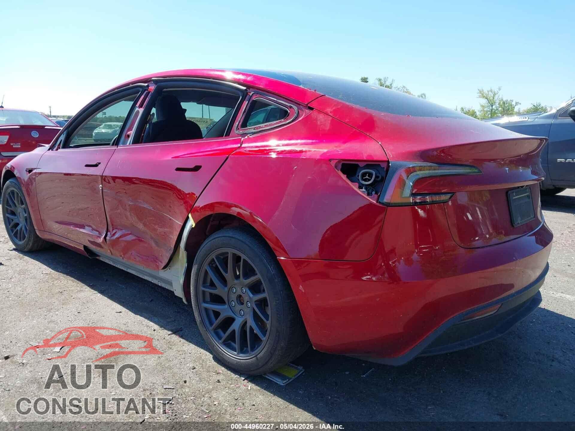TESLA MODEL 3 2024 - 5YJ3E1EBXRF843667