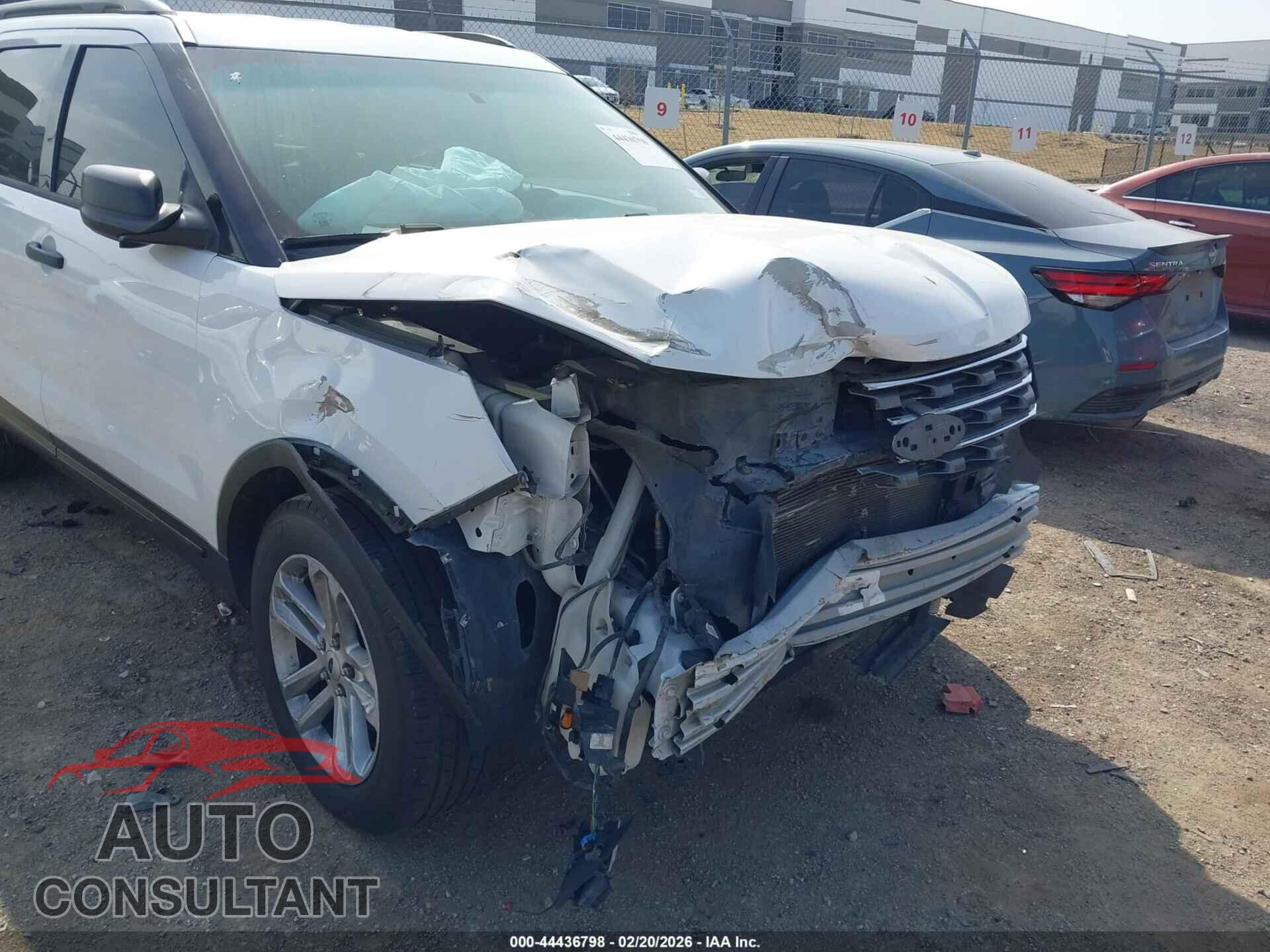 FORD EXPLORER 2017 - 1FM5K7B80HGE42657