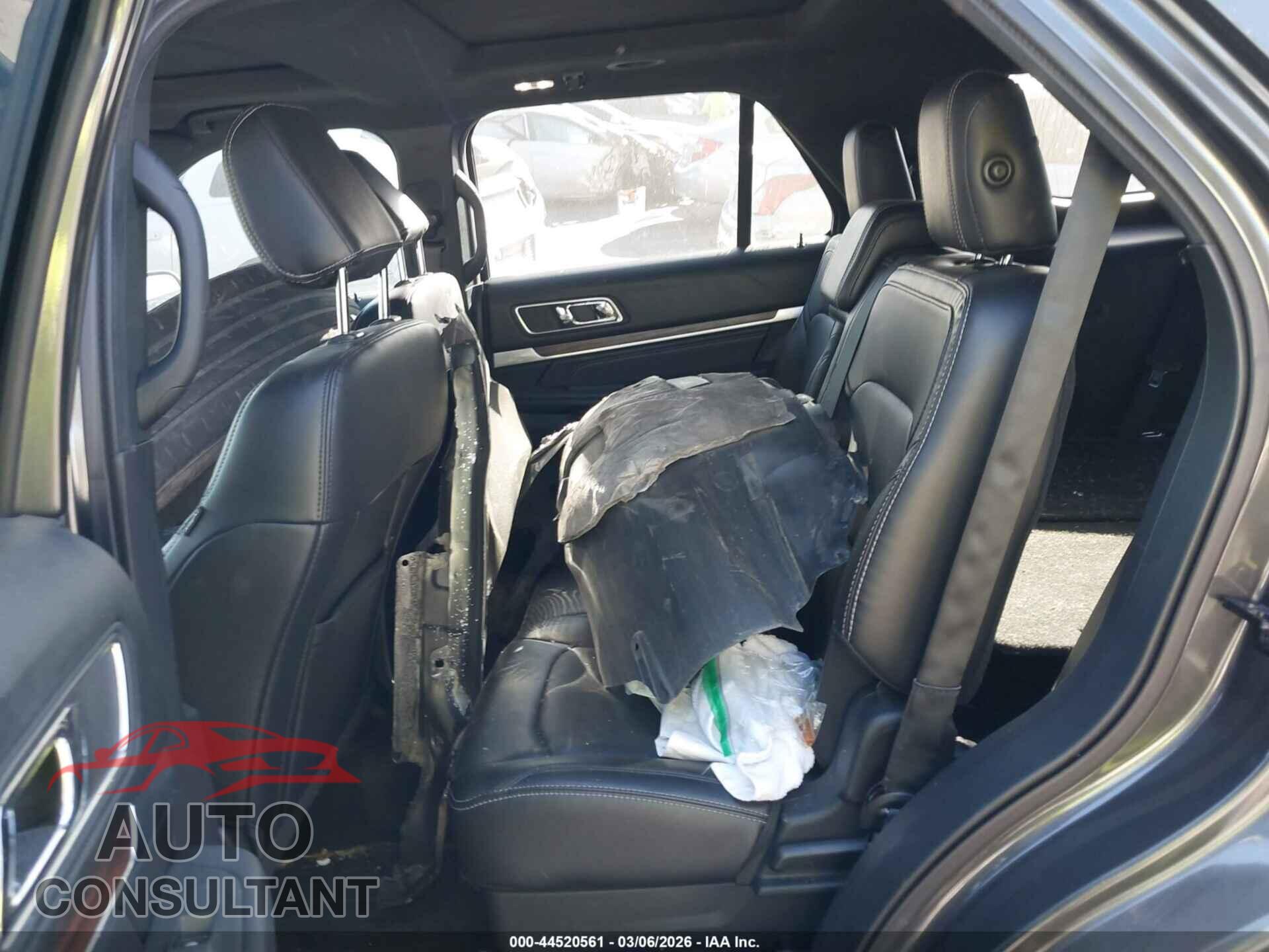 FORD EXPLORER 2018 - 1FM5K8F82JGB53074