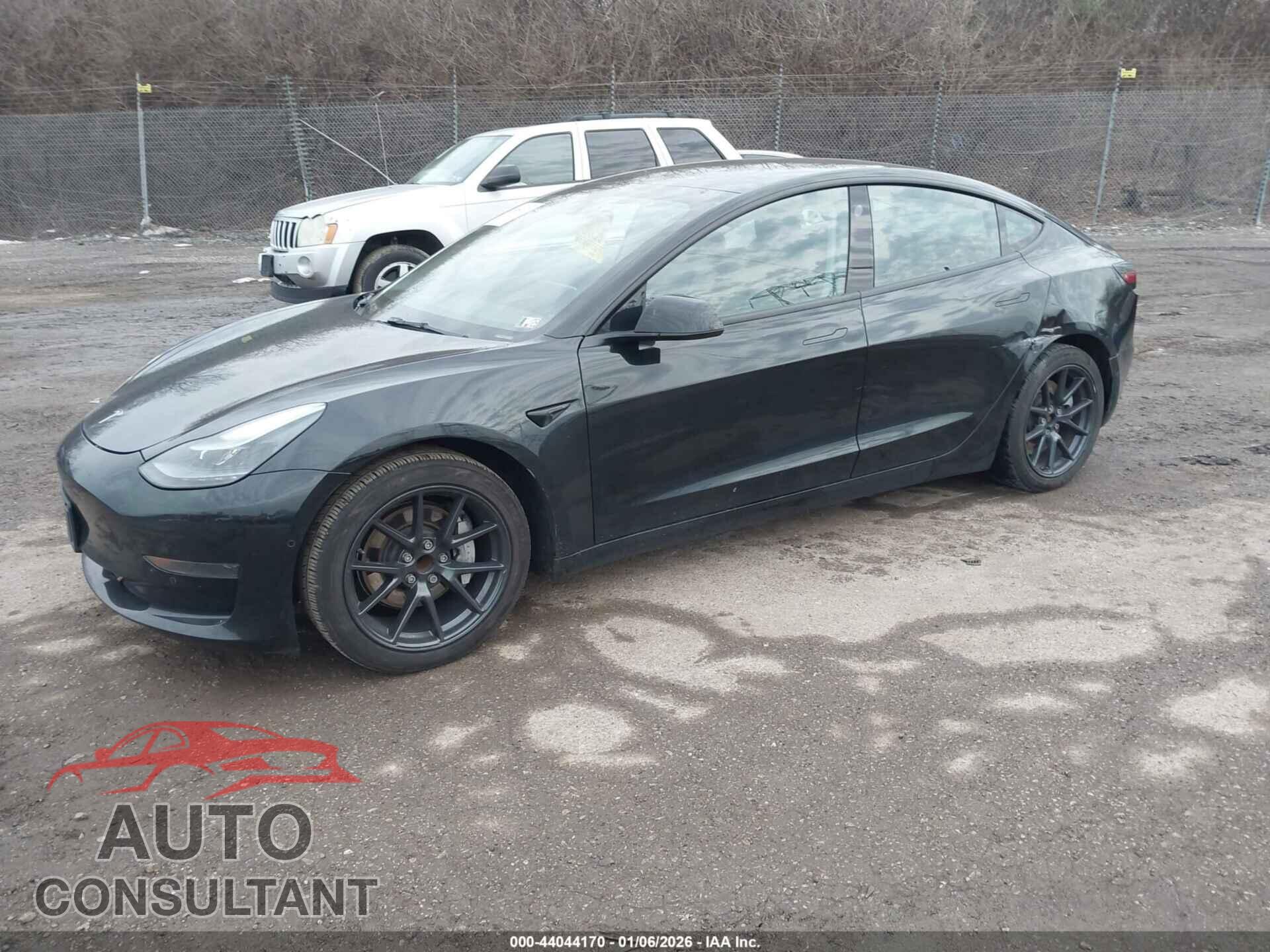 TESLA MODEL 3 2021 - 5YJ3E1EA0MF087122