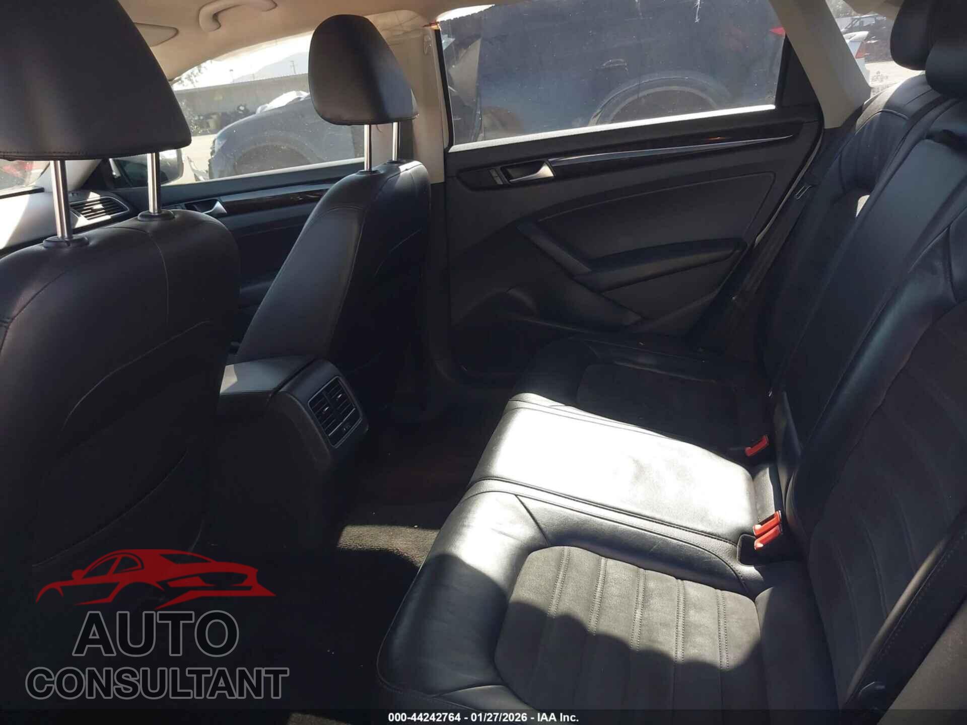 VOLKSWAGEN PASSAT 2014 - 1VWCN731EC1189799
