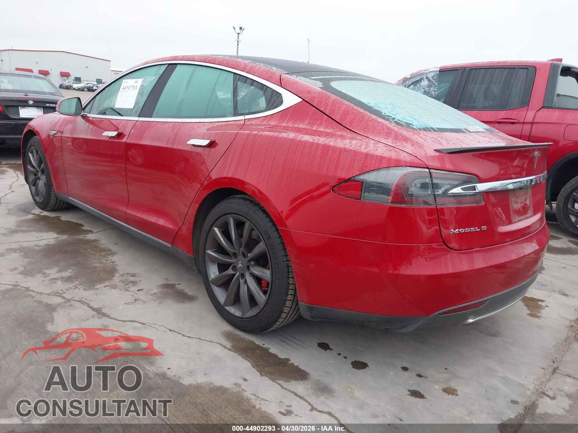 TESLA MODEL S 2015 - 5YJSA1E49FF114015