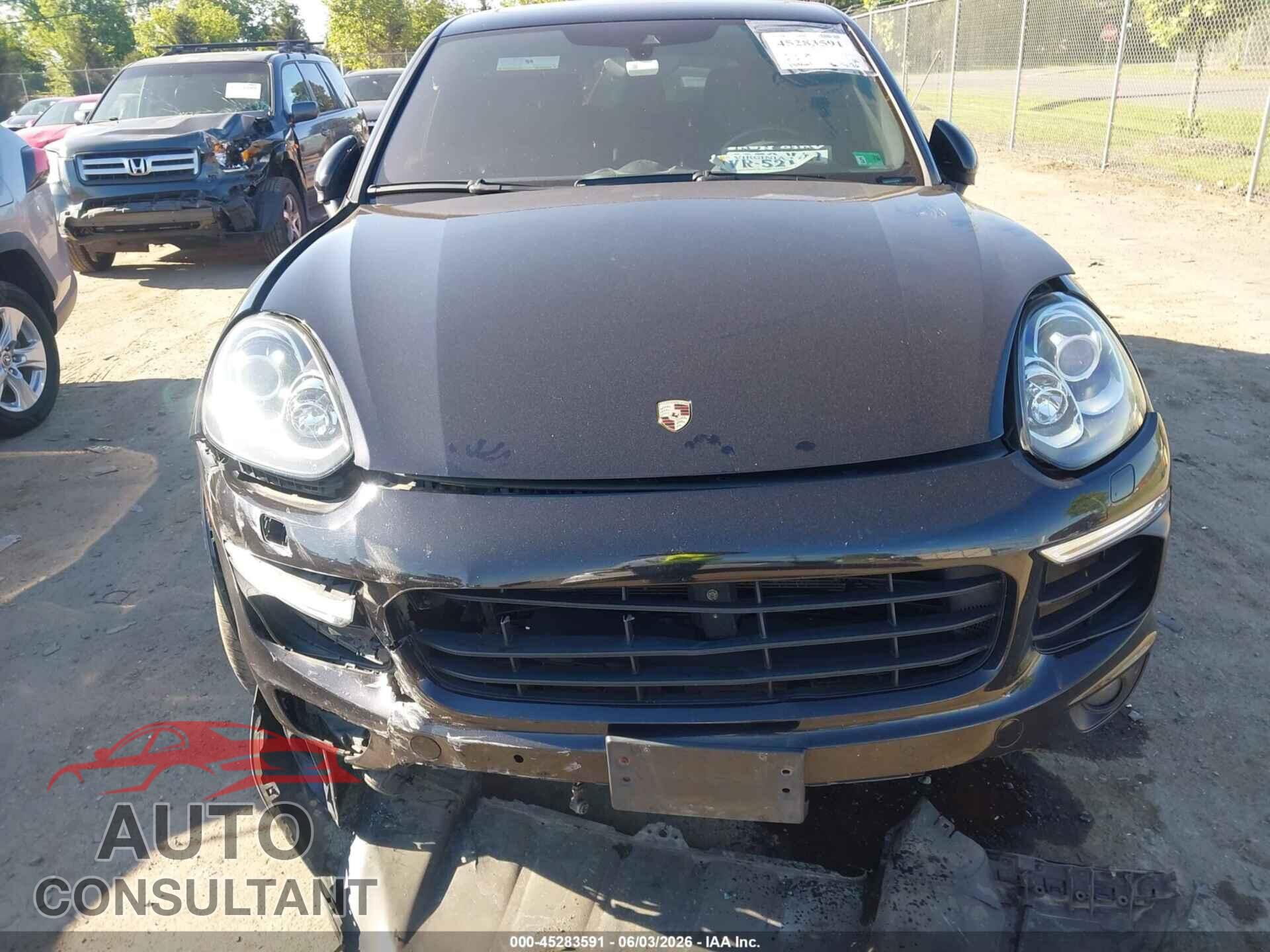 PORSCHE CAYENNE 2017 - WP1AA2A24HKA80415