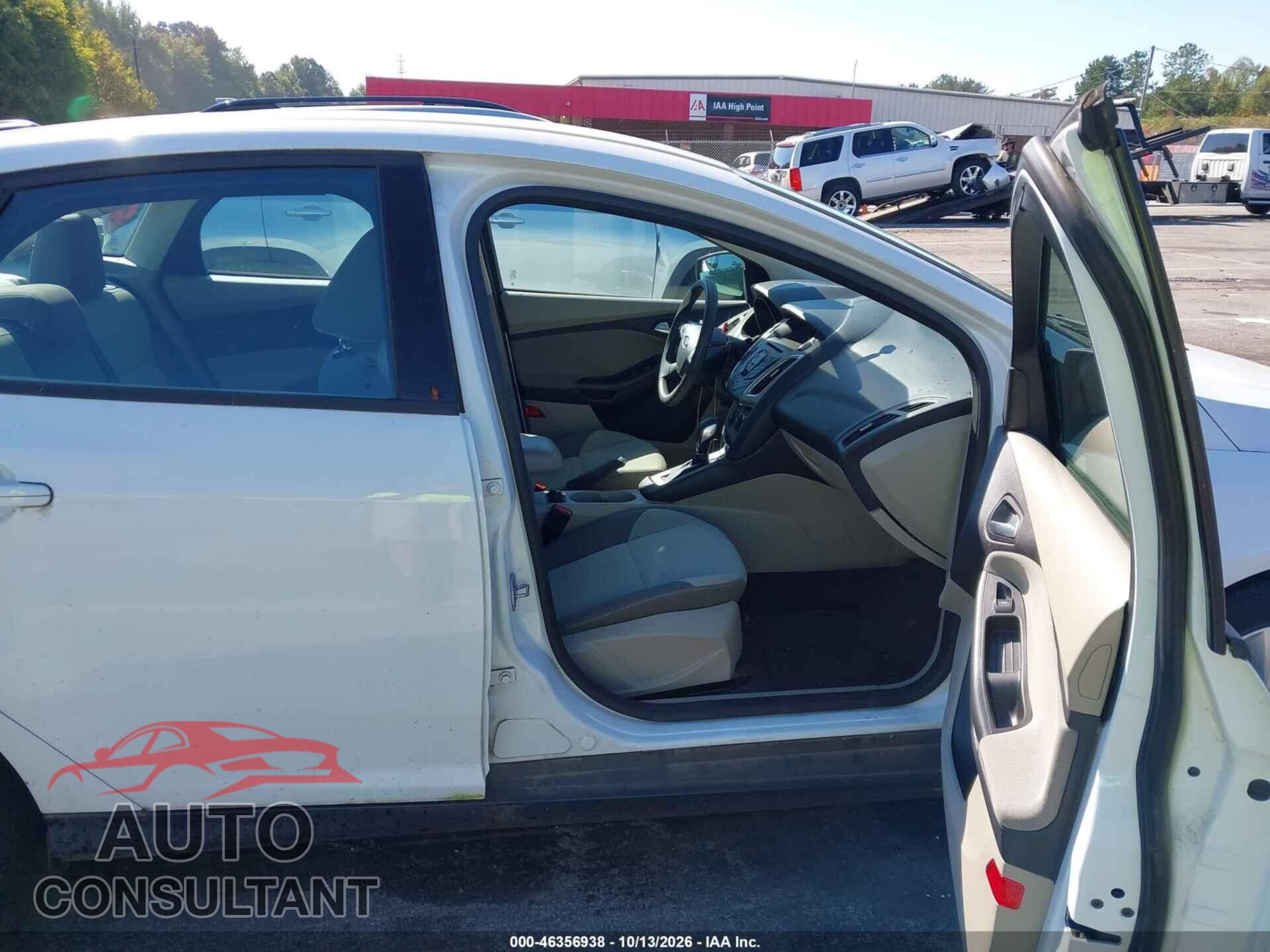 FORD FOCUS 2014 - 1FADP3F27EL103225