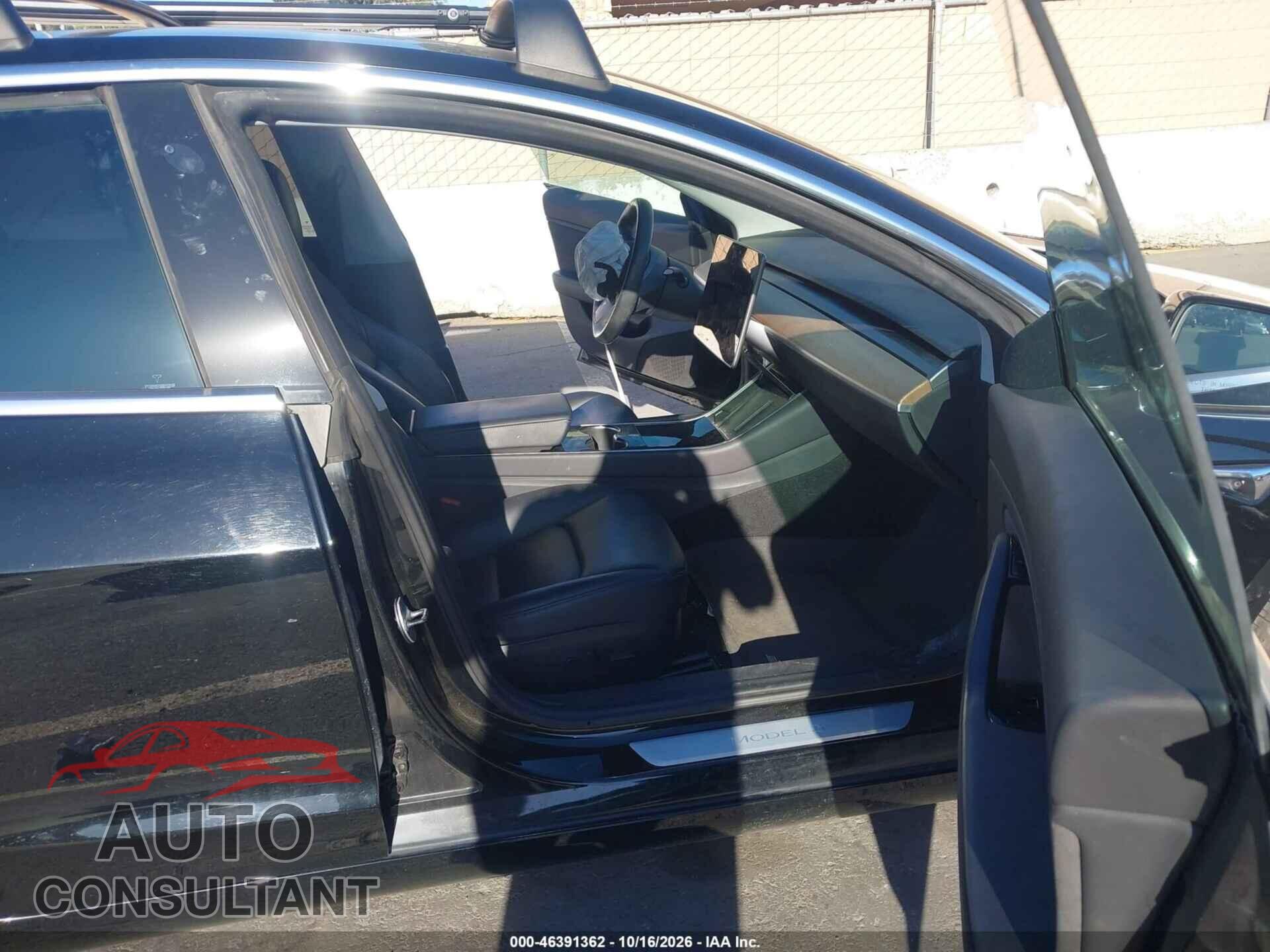 TESLA MODEL 3 2019 - 5YJ3E1EA6KF306257