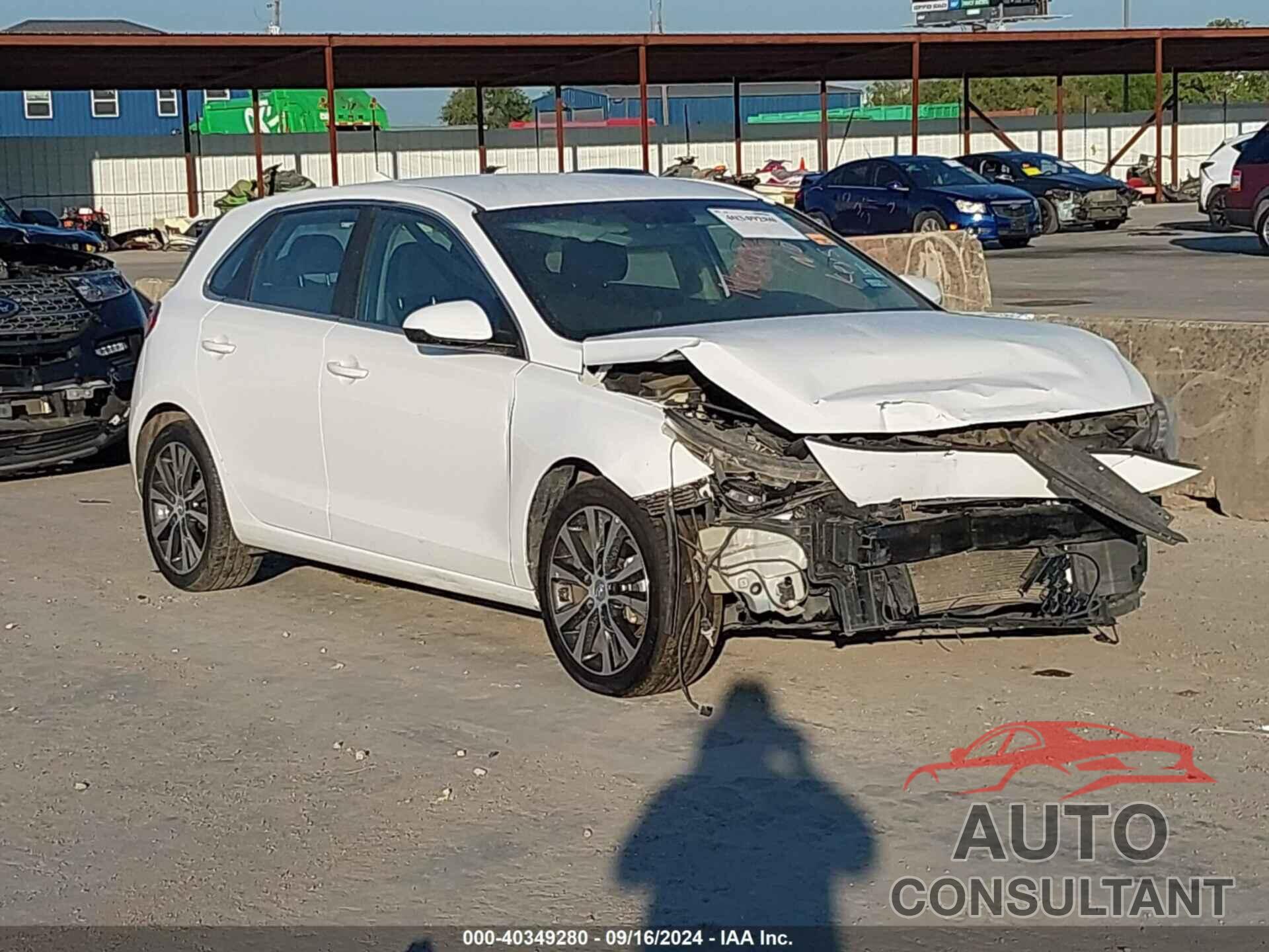 HYUNDAI ELANTRA GT 2018 - KMHH35LE7JU025272