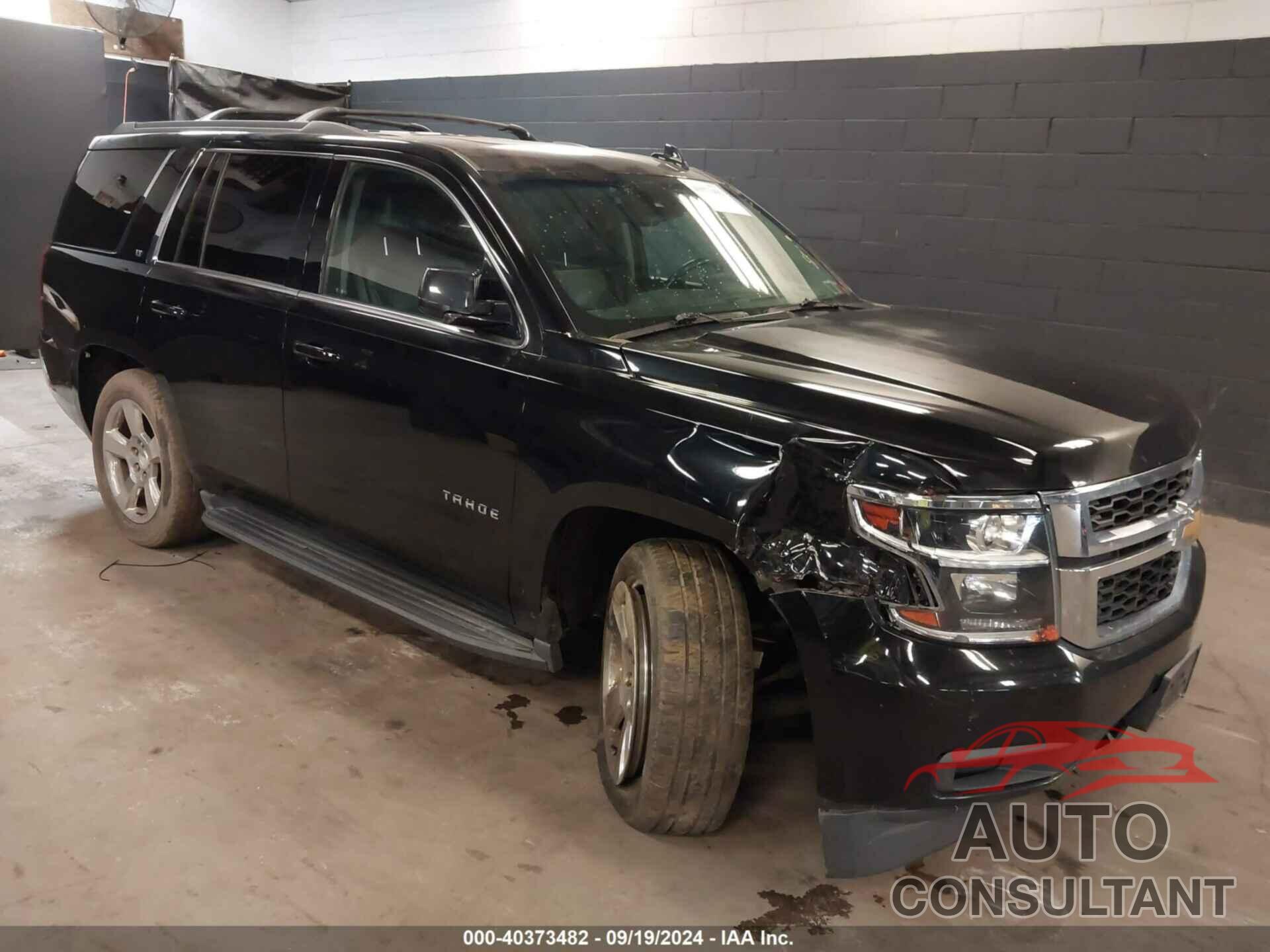 CHEVROLET TAHOE 2017 - 1GNSKBKC7HR260304