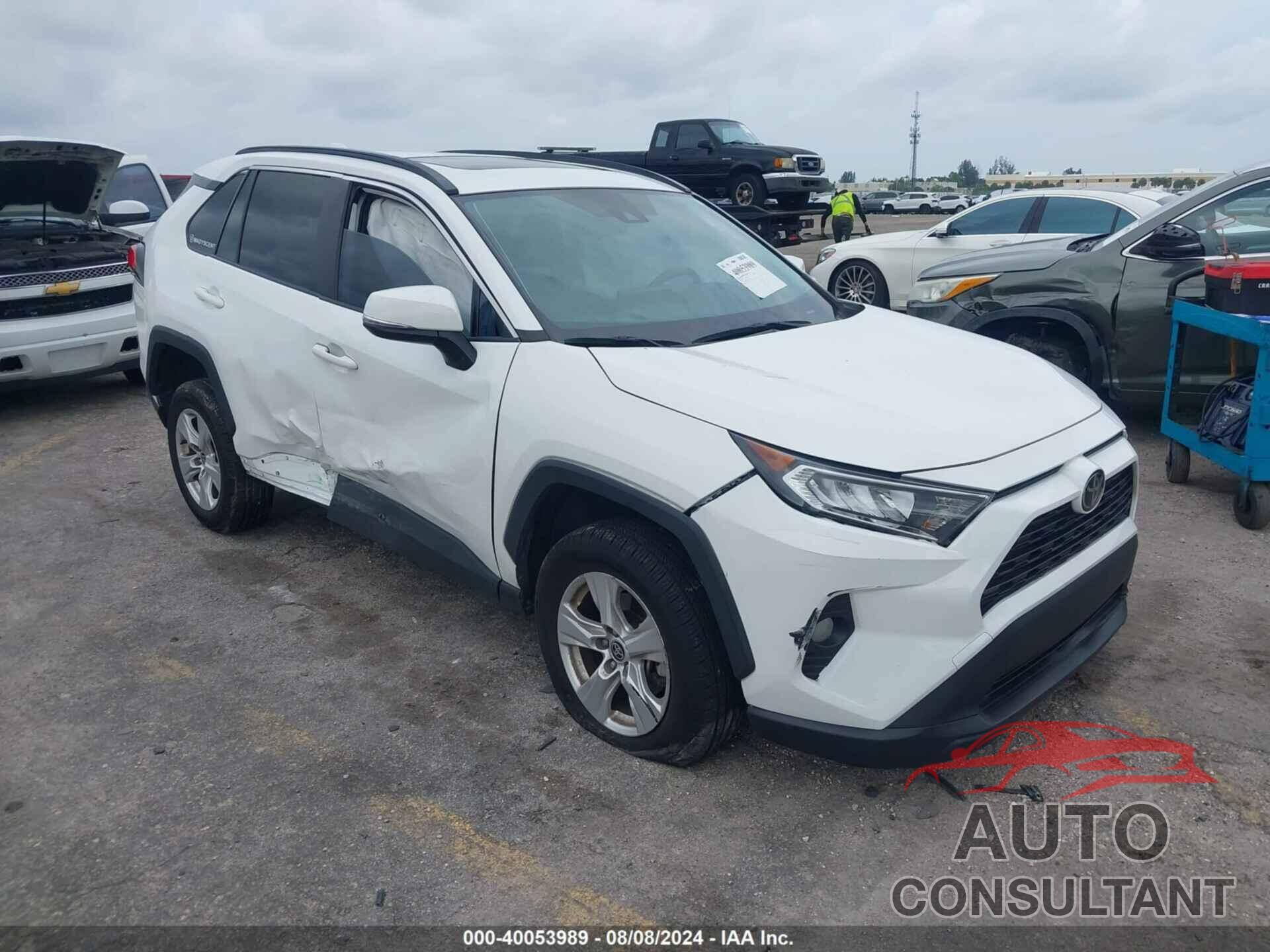 TOYOTA RAV4 2021 - 2T3W1RFV0MC124092