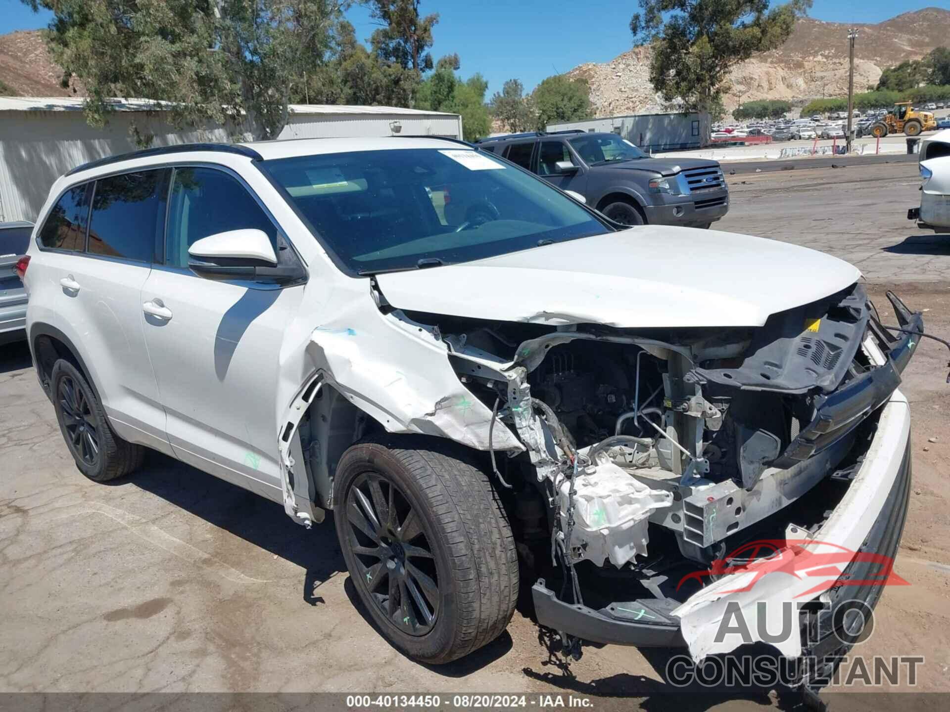 TOYOTA HIGHLANDER 2018 - 5TDKZRFH4JS544354