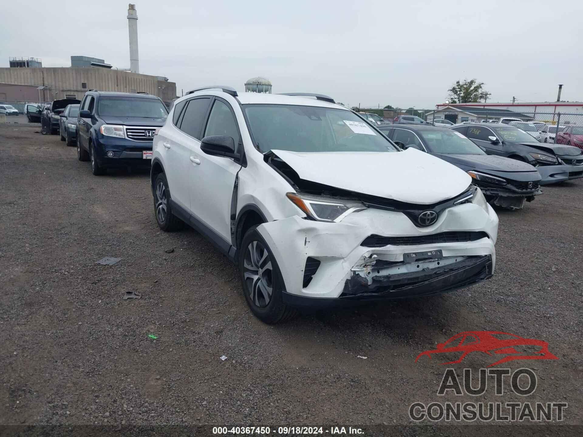 TOYOTA RAV4 2017 - JTMBFREV8HJ145745