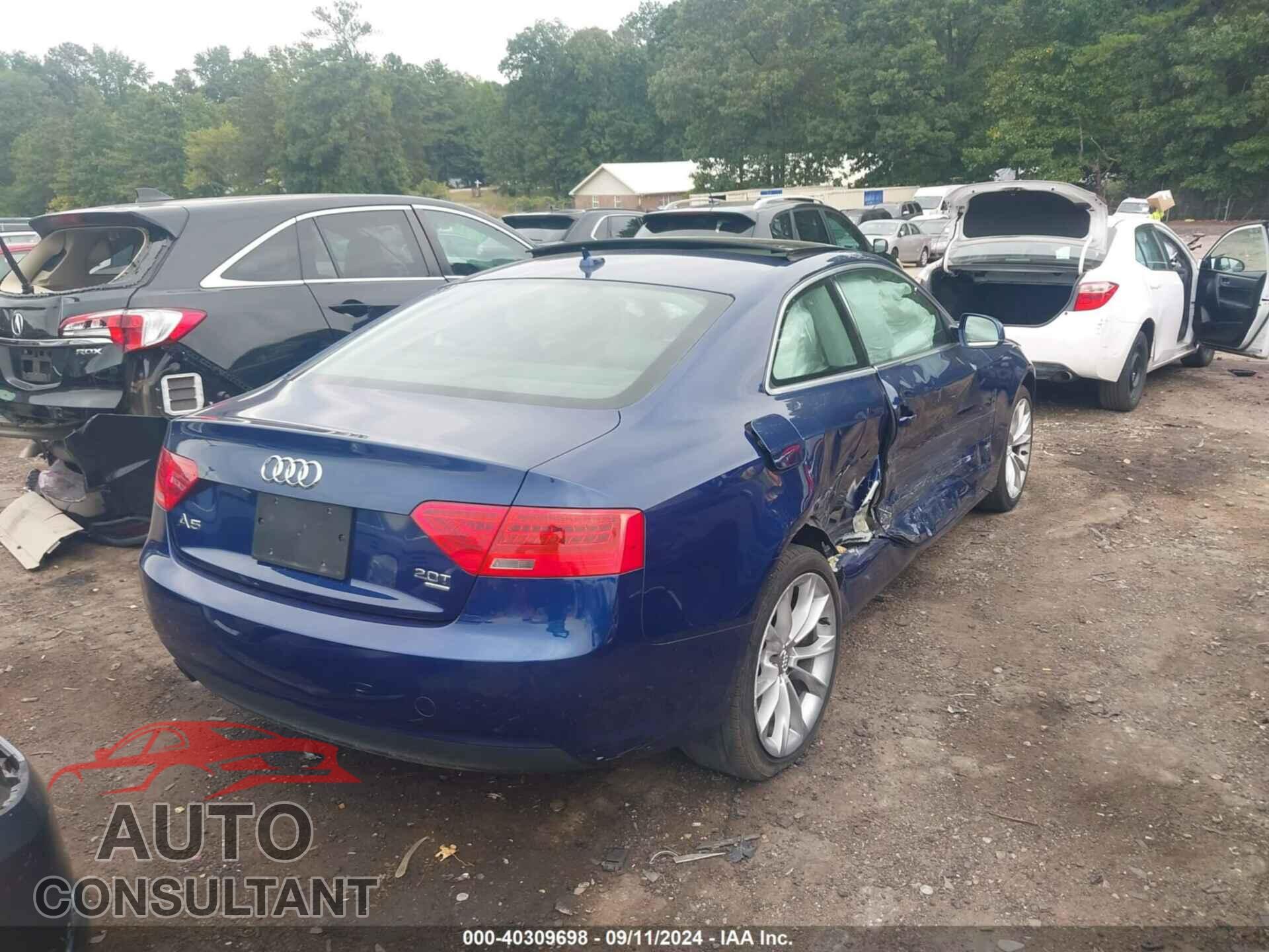 AUDI A5 2013 - WAUCFAFR1DA033335
