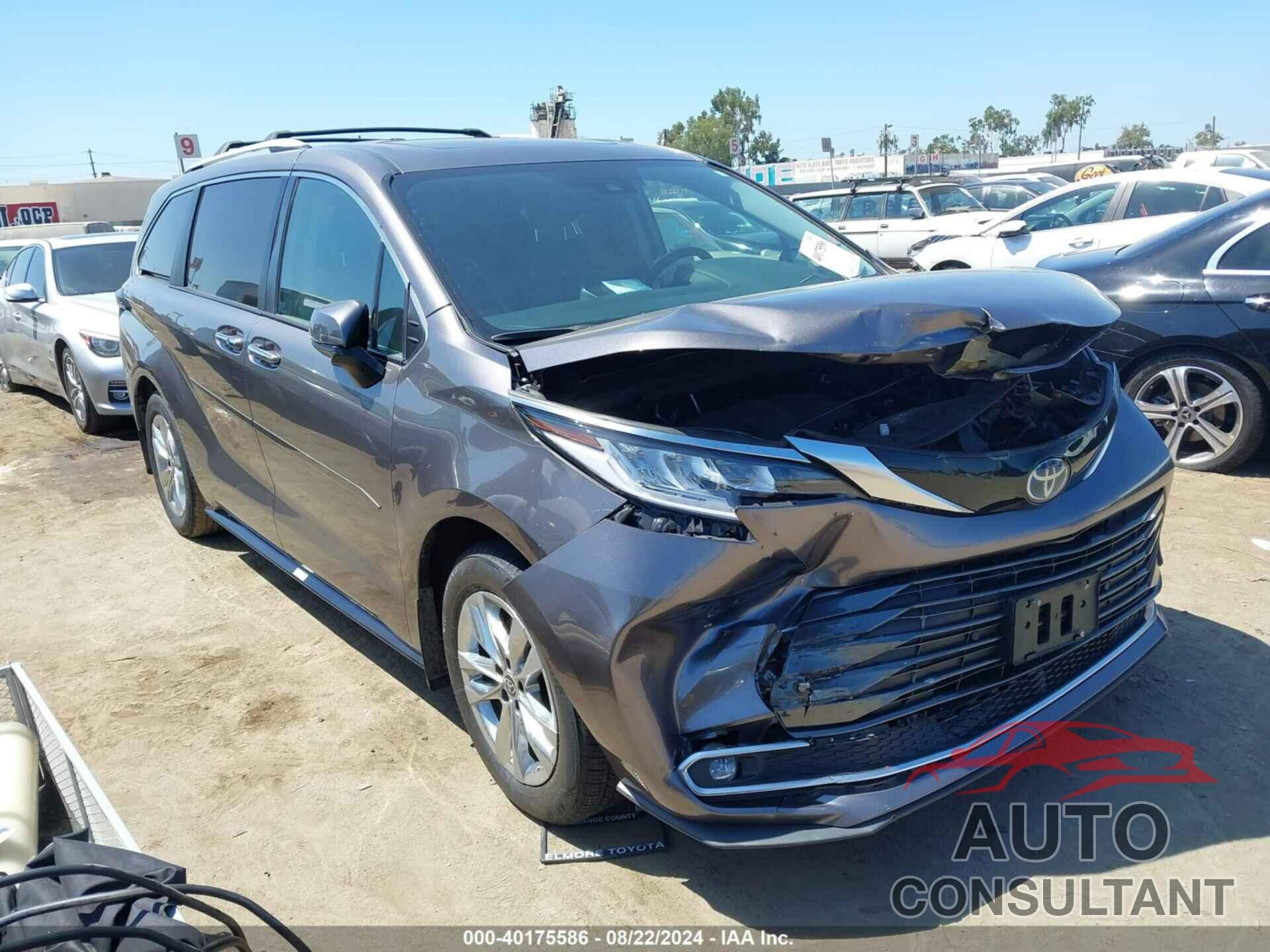 TOYOTA SIENNA 2022 - 5TDZRKEC4NS088342