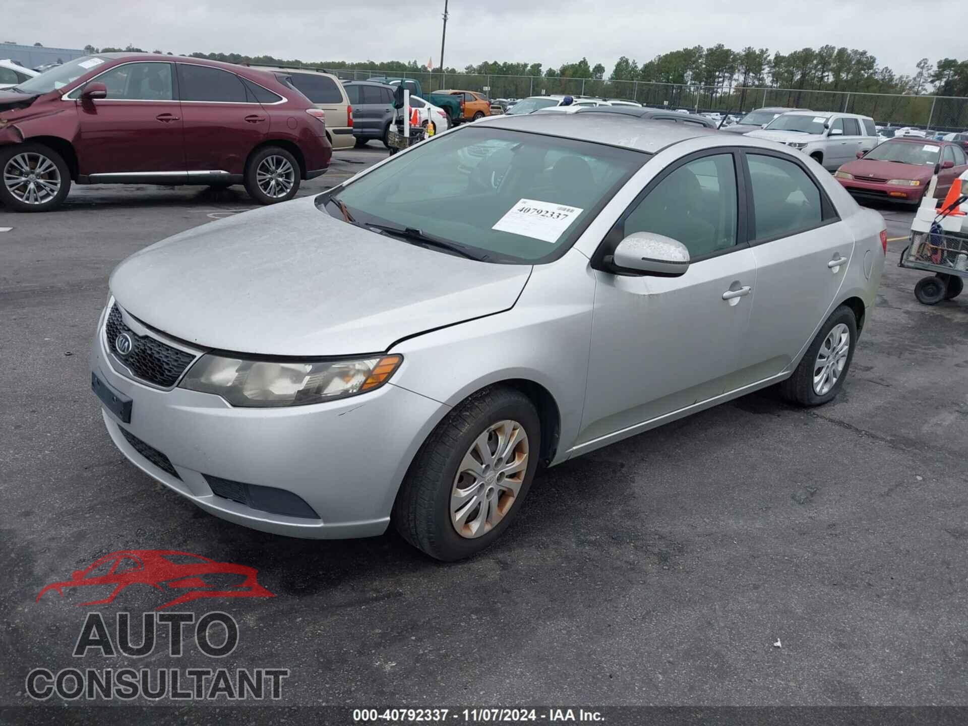 KIA FORTE 2011 - KNAFU4A28B5437236