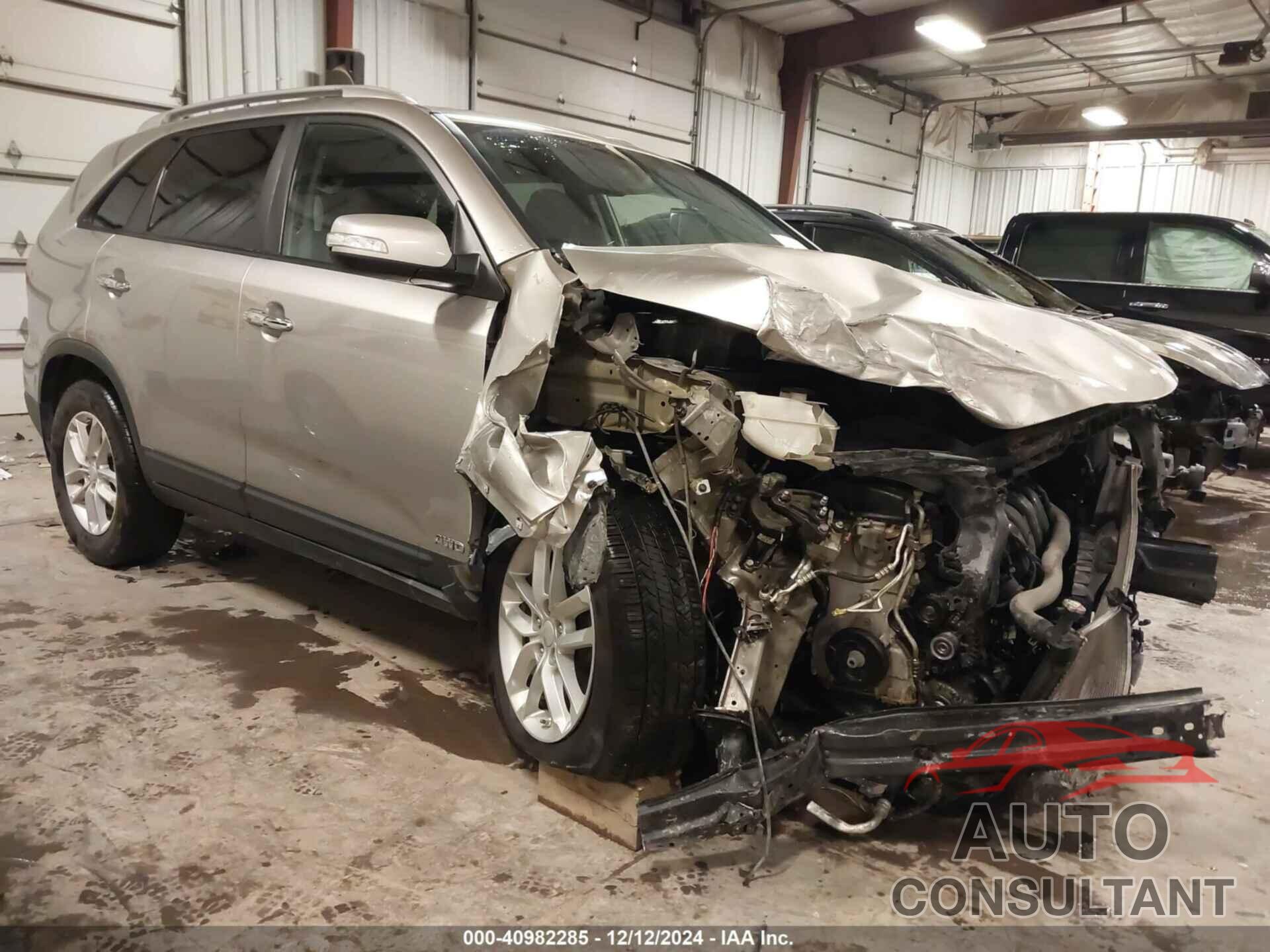 KIA SORENTO 2014 - 5XYKTCA6XEG531308