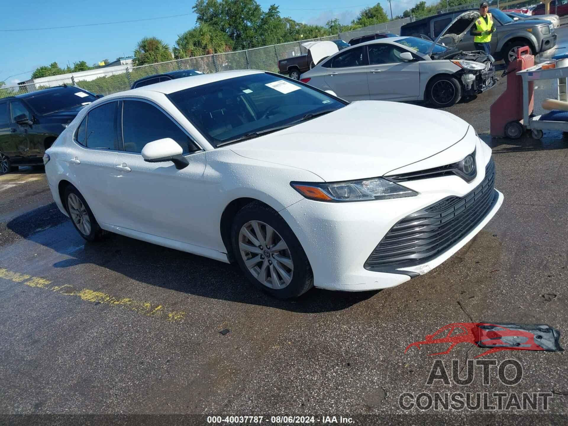 TOYOTA CAMRY 2018 - JTNB11HK1J3031500