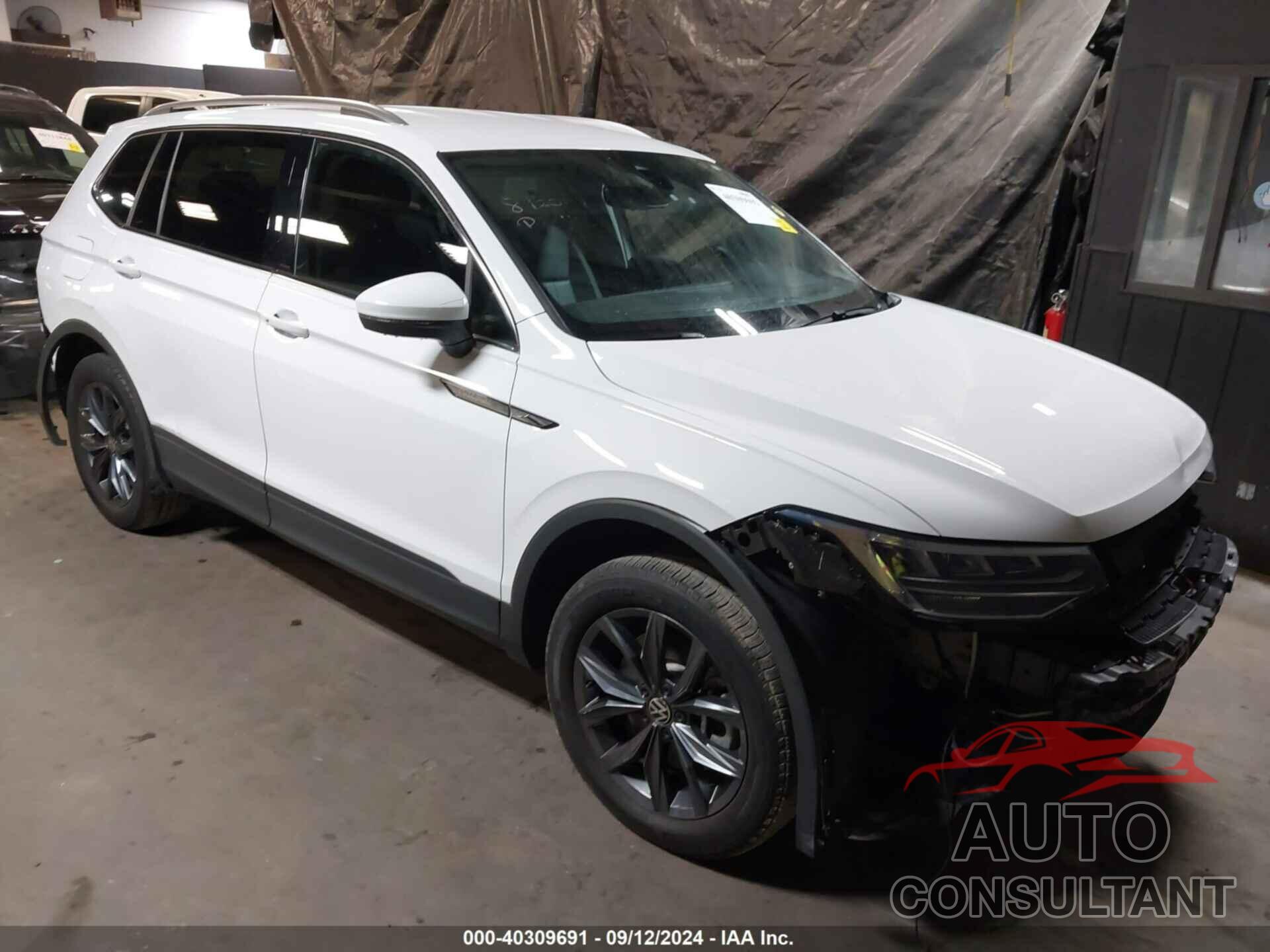 VOLKSWAGEN TIGUAN 2022 - 3VV2B7AX2NM175444