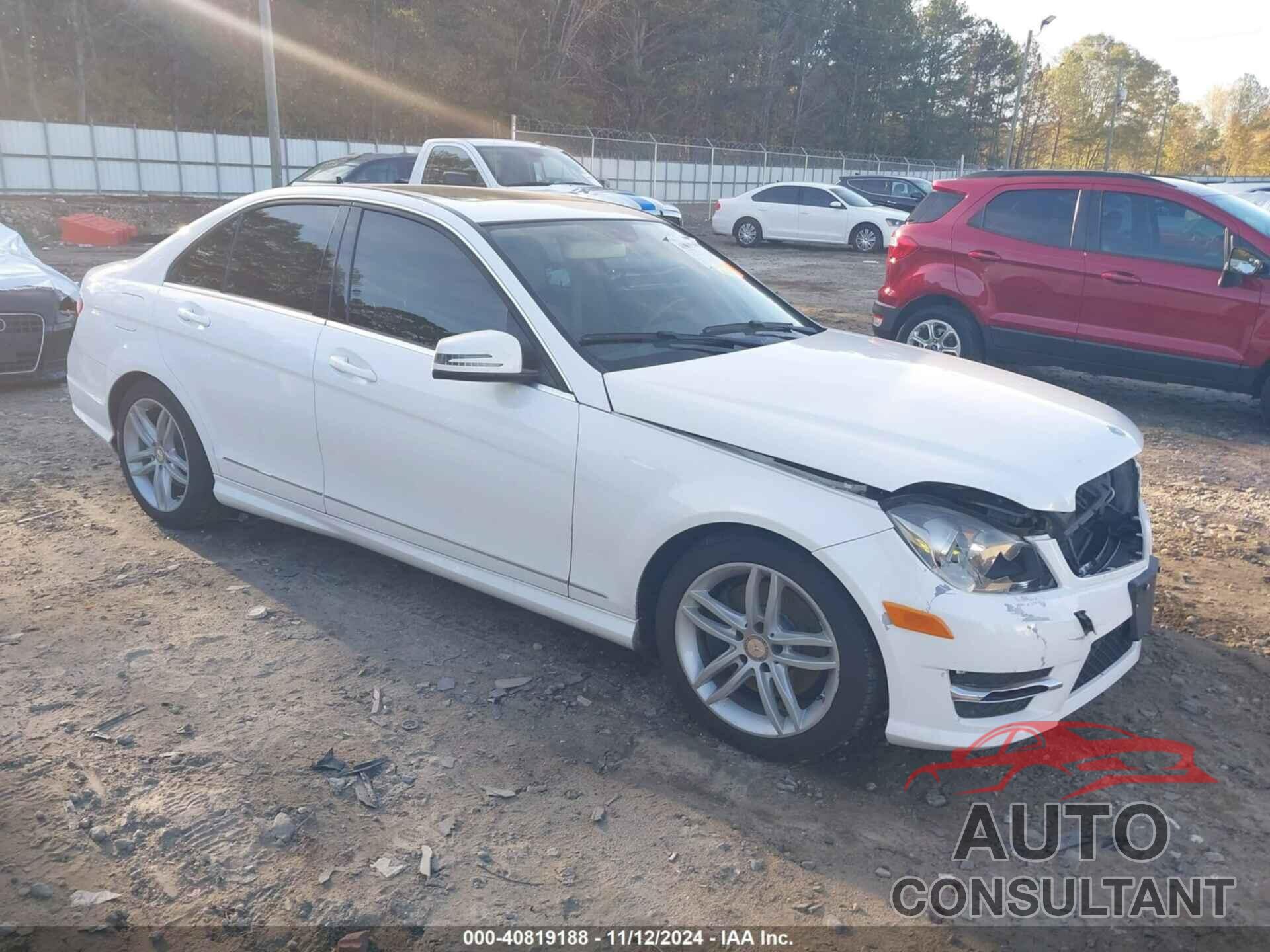 MERCEDES-BENZ C 300 2014 - WDDGF8AB2ER312924