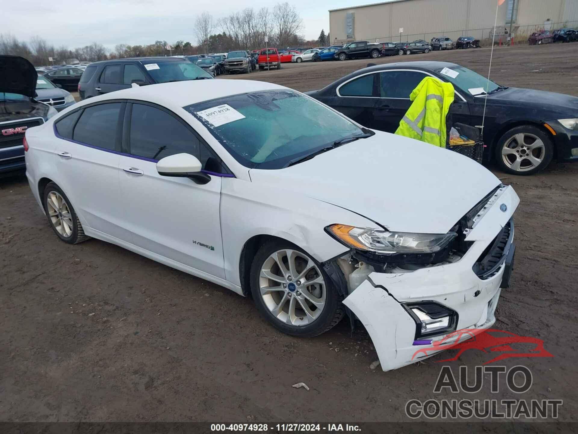 FORD FUSION HYBRID 2019 - 3FA6P0LU2KR223122