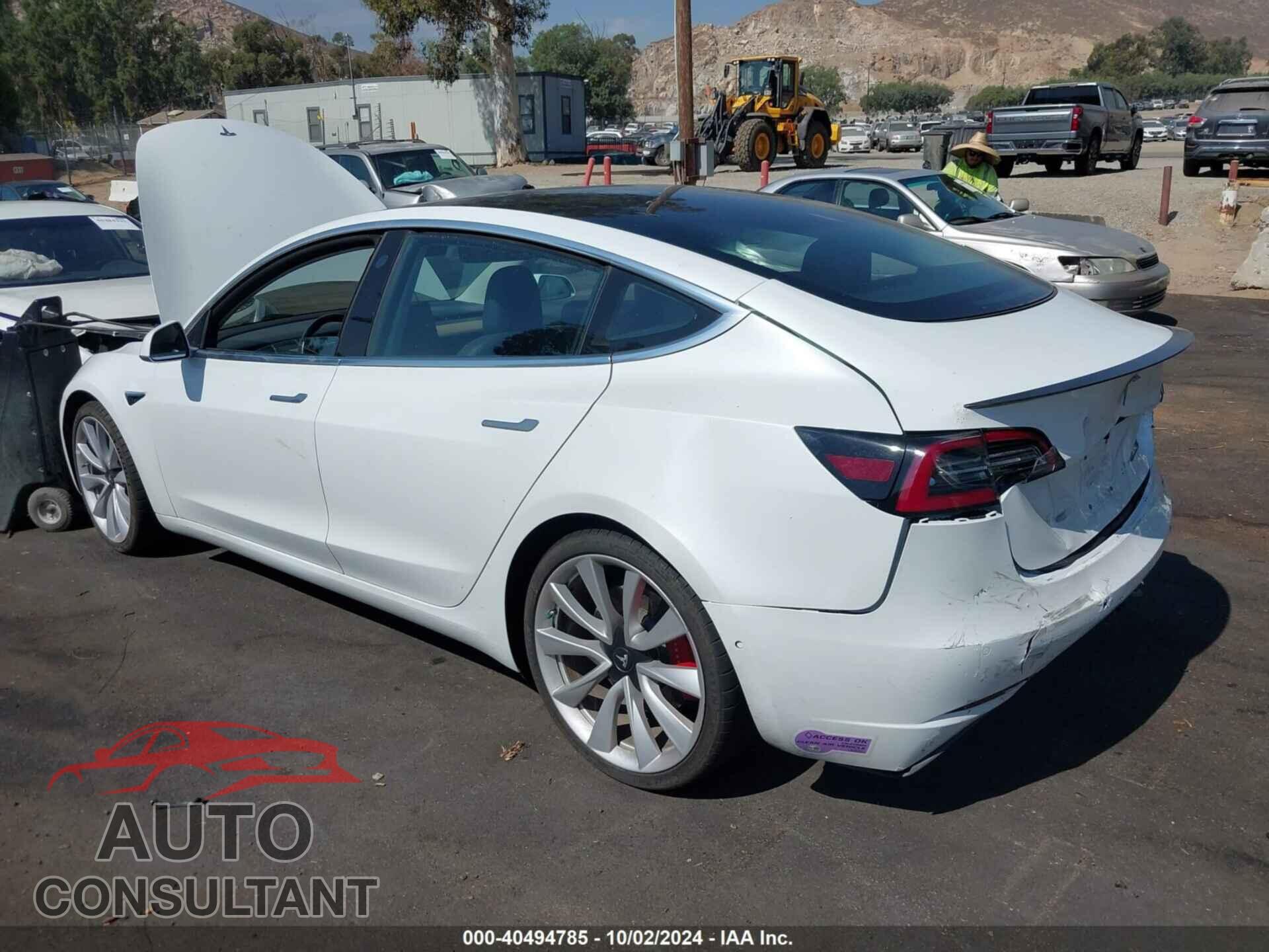 TESLA MODEL 3 2018 - 5YJ3E1EB8JF084408