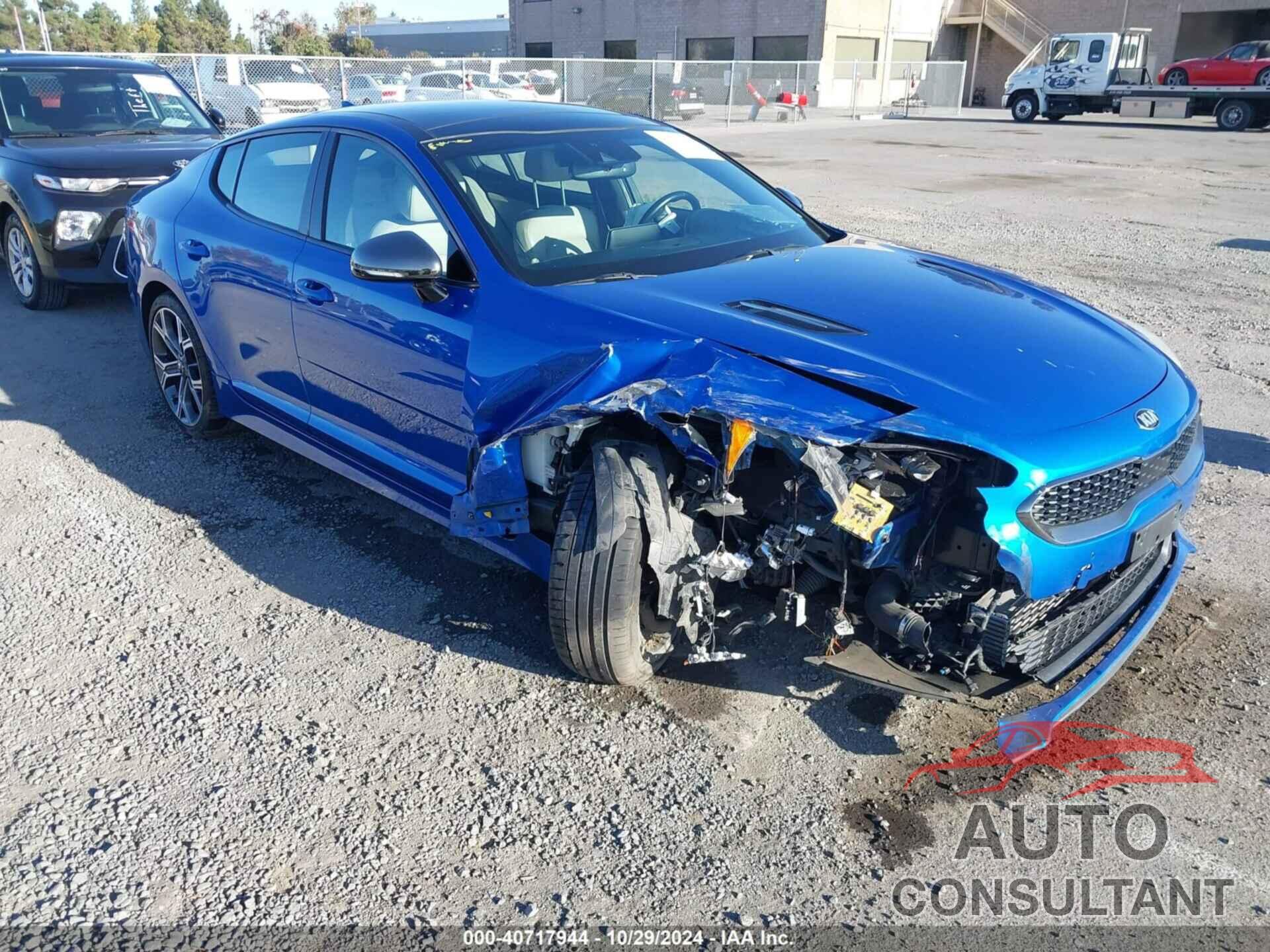 KIA STINGER 2018 - KNAE55LC8J6008725