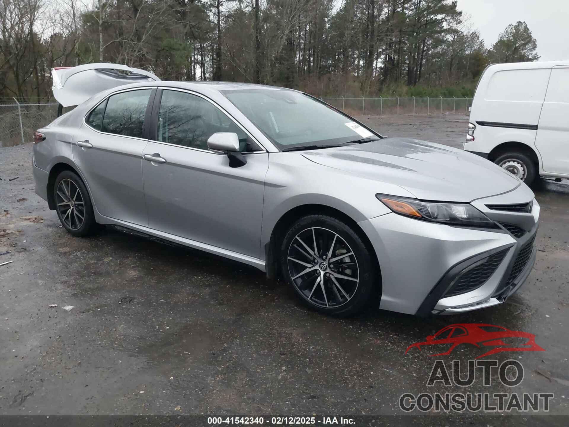 TOYOTA CAMRY 2022 - 4T1T11AK8NU679382