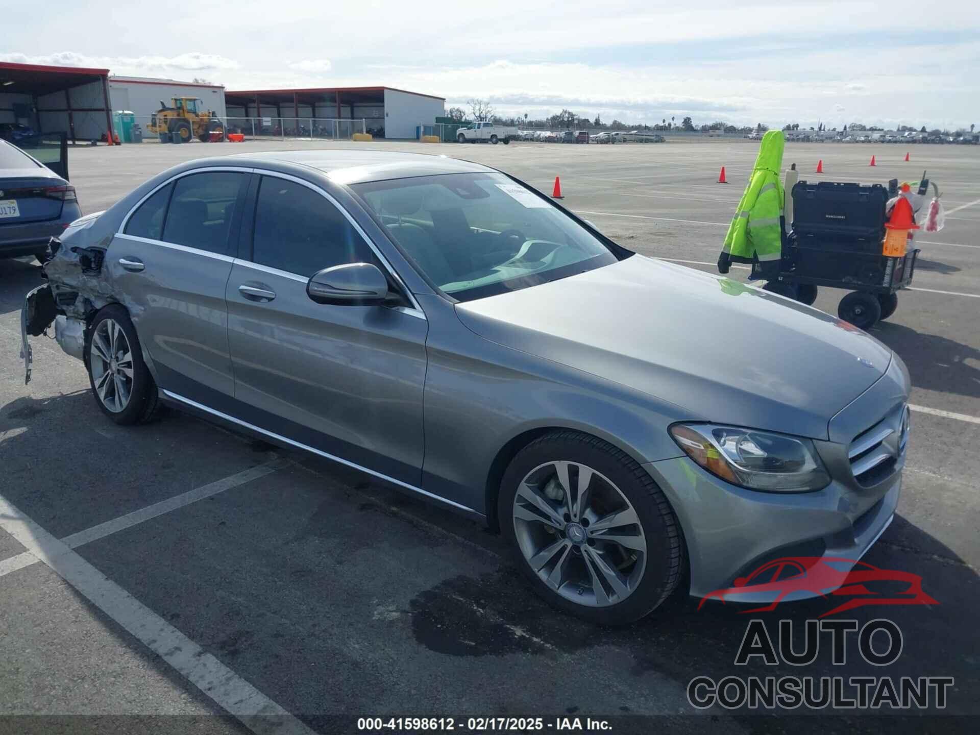 MERCEDES-BENZ C 300 2016 - 55SWF4JB2GU148452