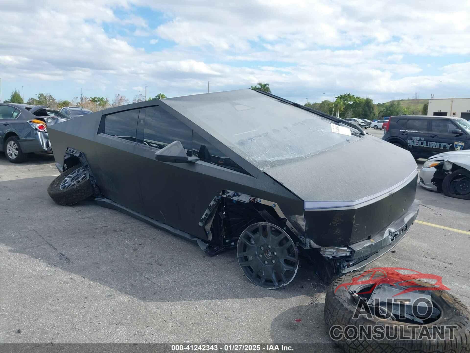 TESLA CYBERTRUCK 2024 - 7G2CEHED5RA042424