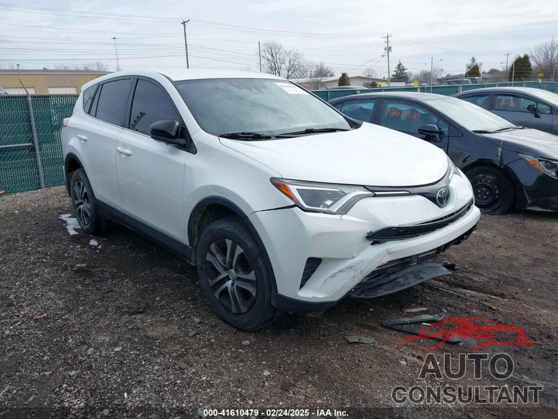 TOYOTA RAV4 2017 - JTMBFREV1HJ714449