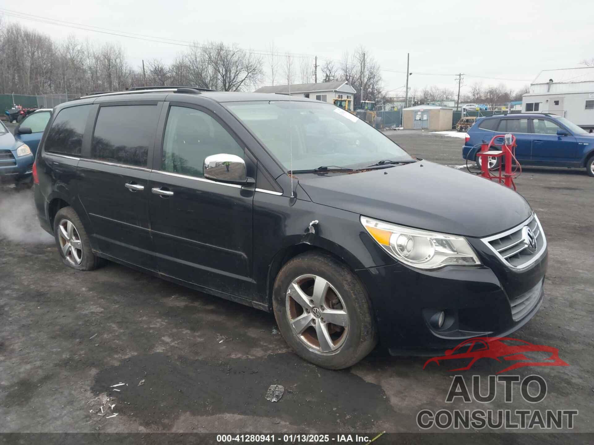 VOLKSWAGEN ROUTAN 2010 - 2V4RW6DXXAR295475