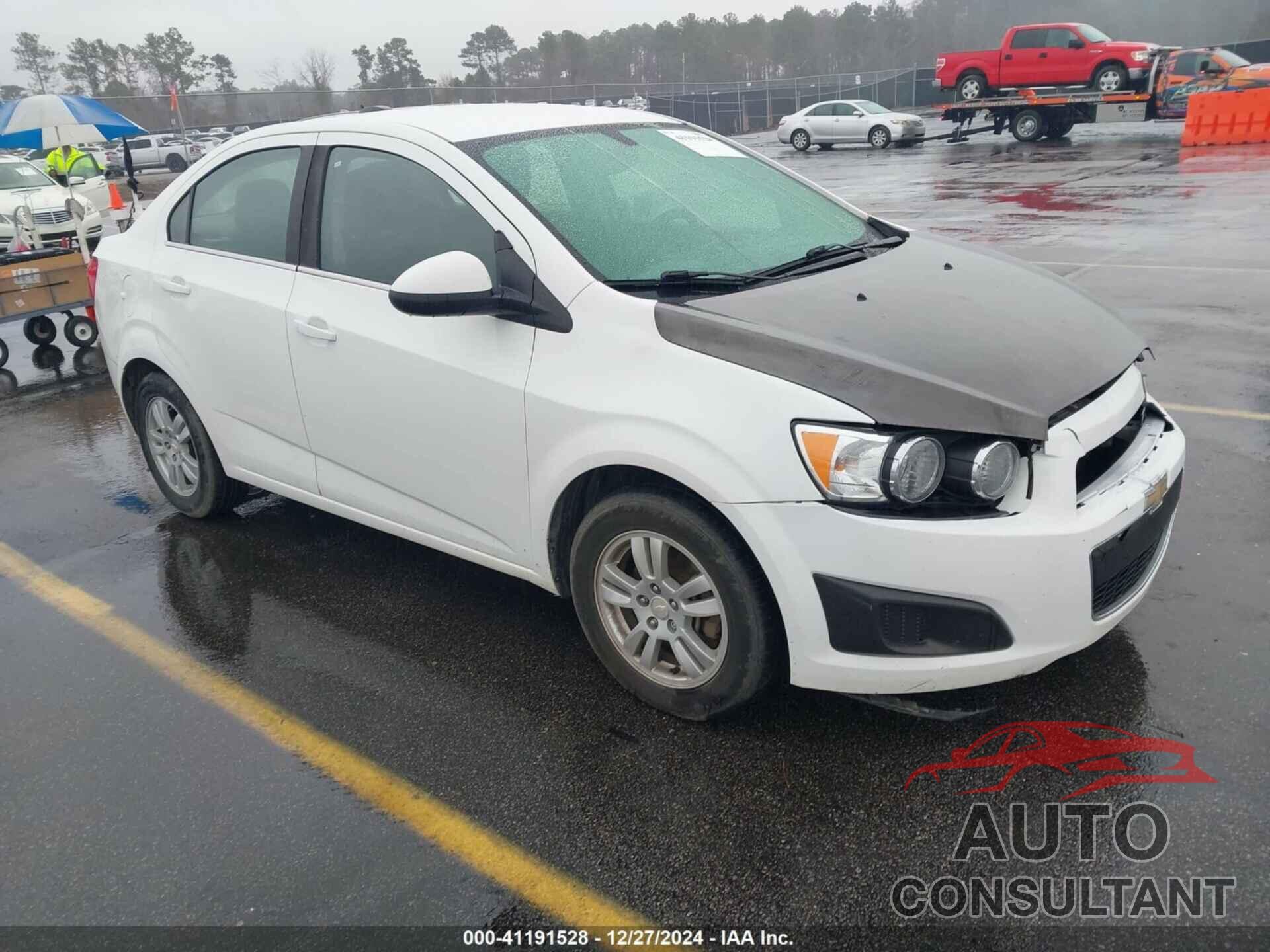 CHEVROLET SONIC 2015 - 1G1JC5SH6F4218210