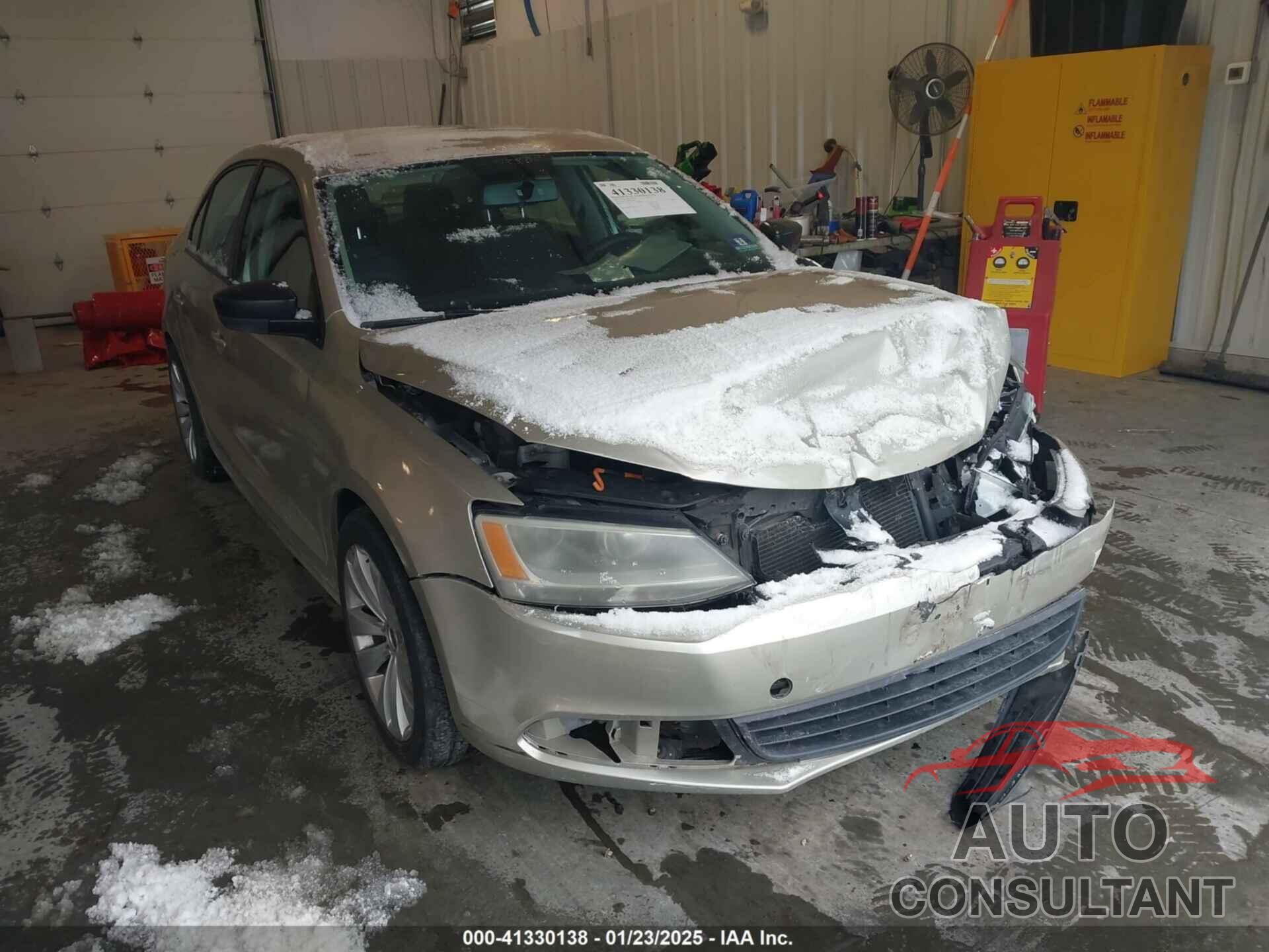 VOLKSWAGEN JETTA 2014 - 3VW2K7AJ8EM209233