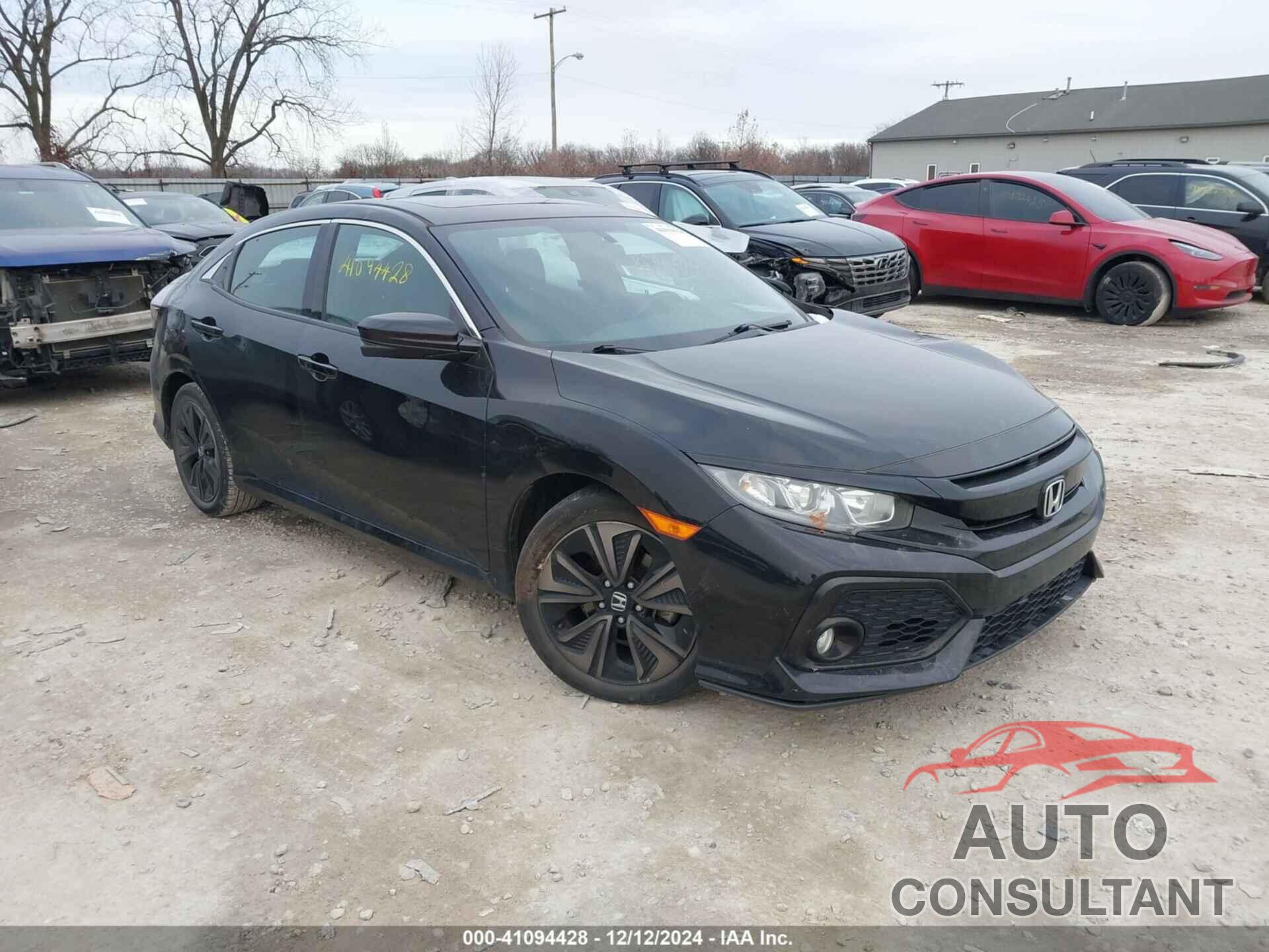 HONDA CIVIC 2018 - SHHFK7H58JU206598