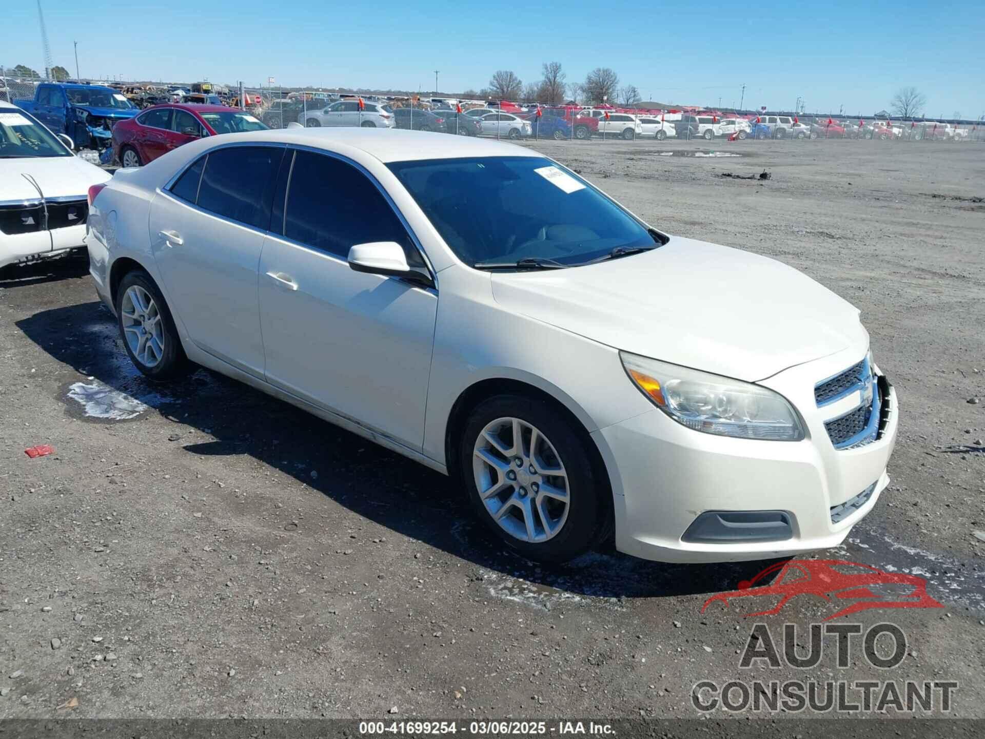 CHEVROLET MALIBU 2013 - 1G11D5RR3DF112326