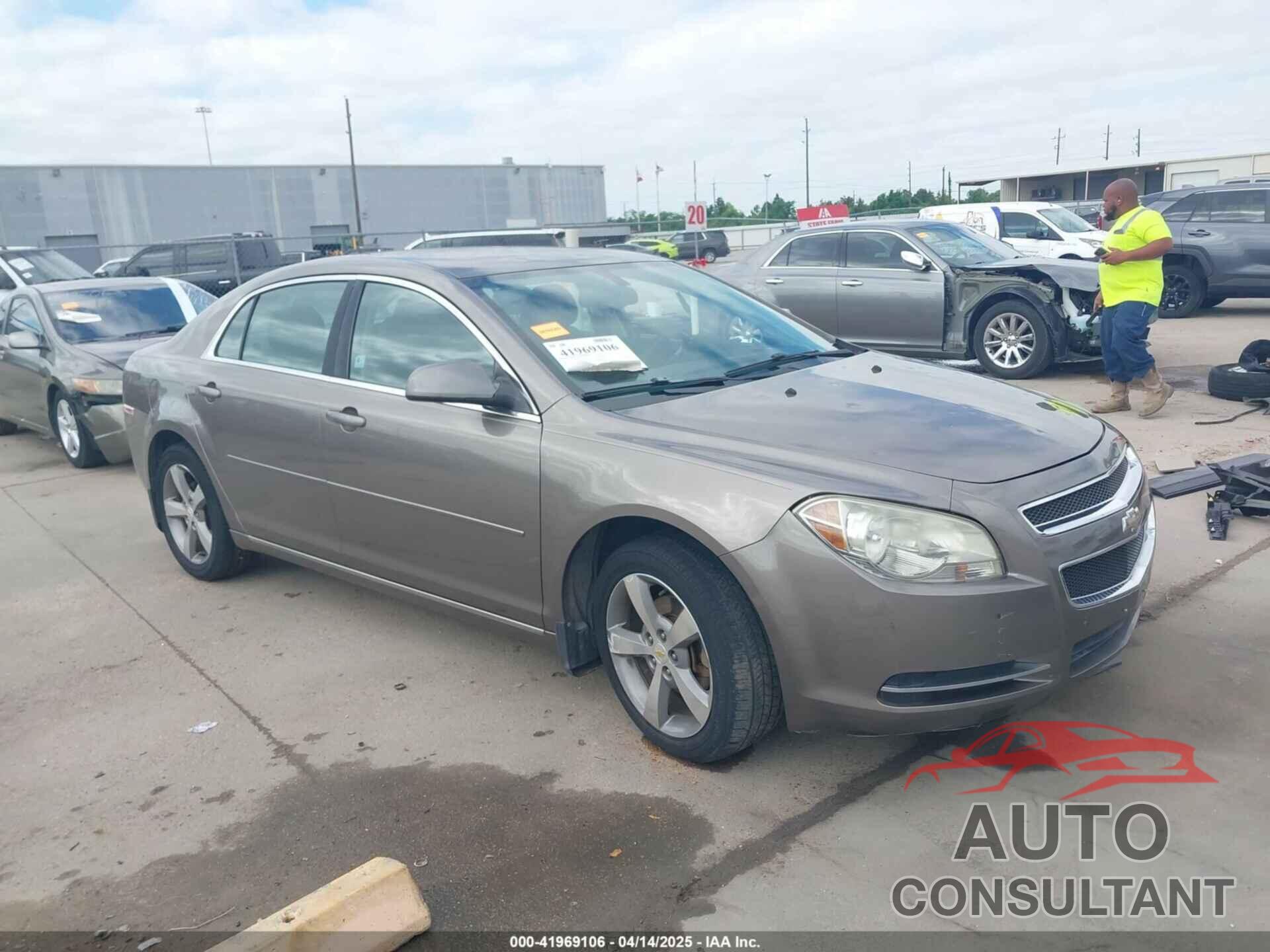 CHEVROLET MALIBU 2011 - 1G1ZC5E1XBF106509