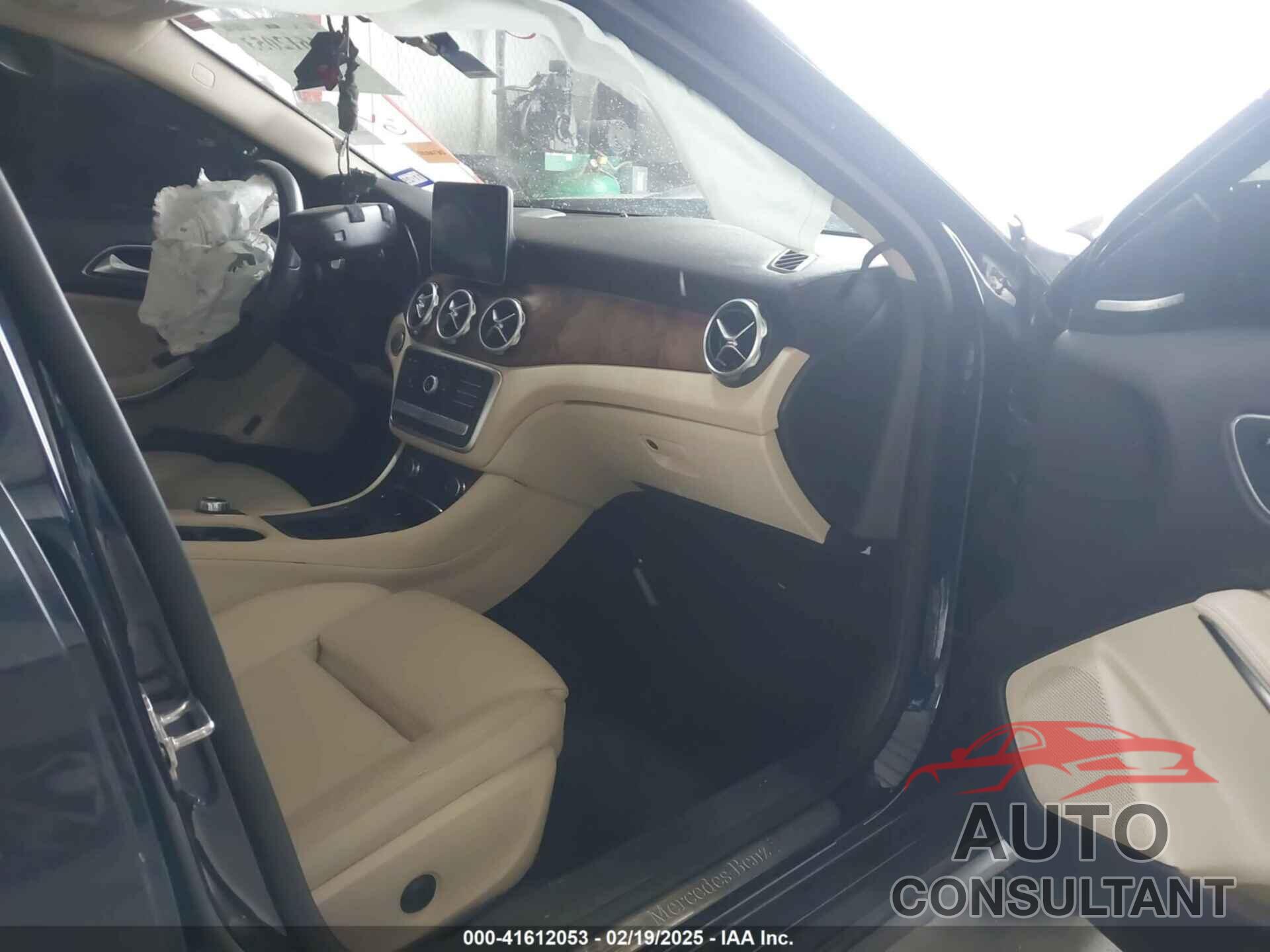 MERCEDES-BENZ GLA 250 2019 - WDCTG4GB8KJ542722