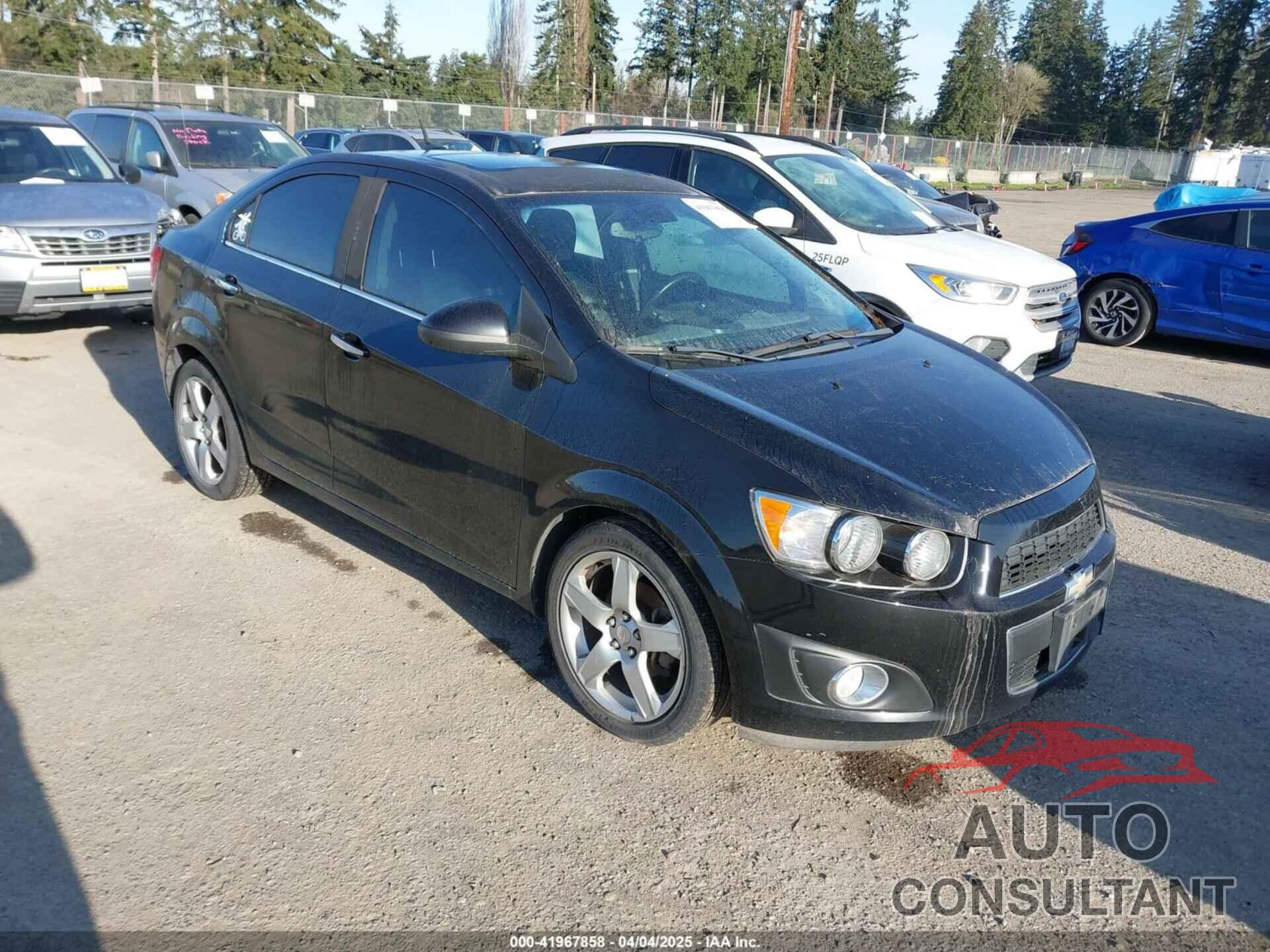 CHEVROLET SONIC 2012 - 1G1JE5SH0C4110056