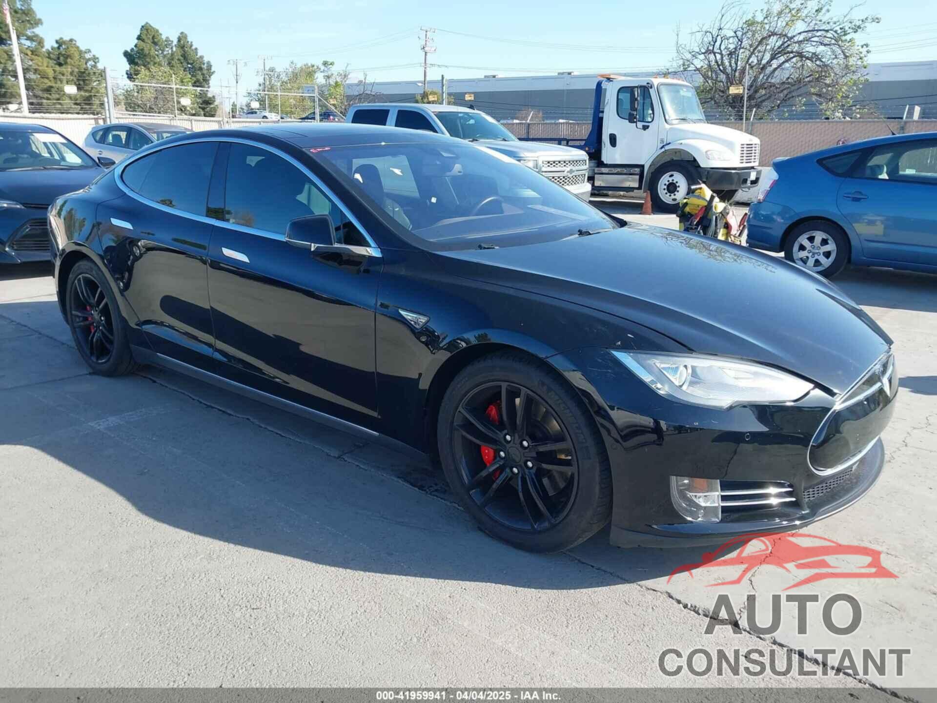 TESLA MODEL S 2014 - 5YJSA1H22EFP65530