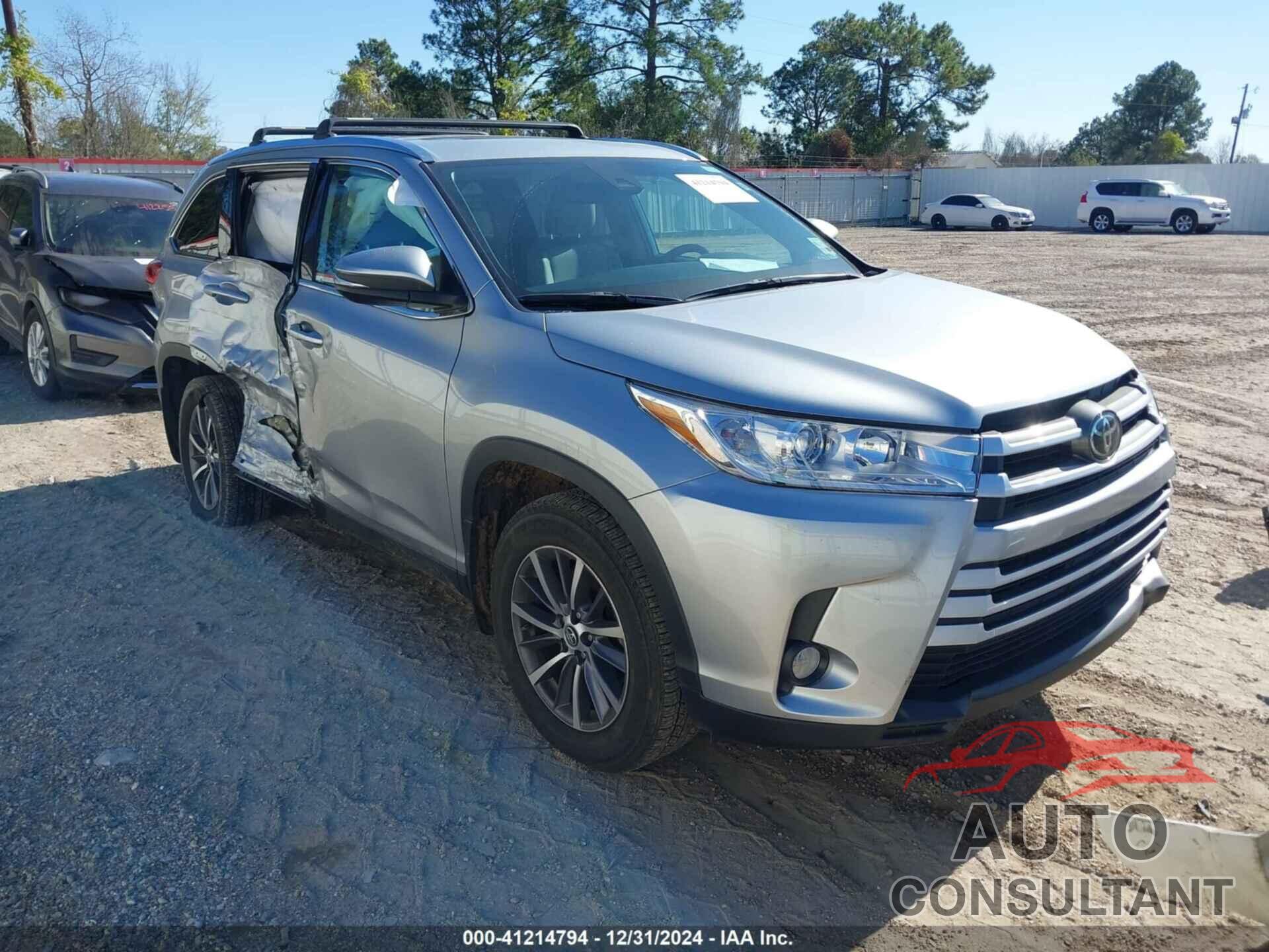 TOYOTA HIGHLANDER 2019 - 5TDKZRFH0KS570709