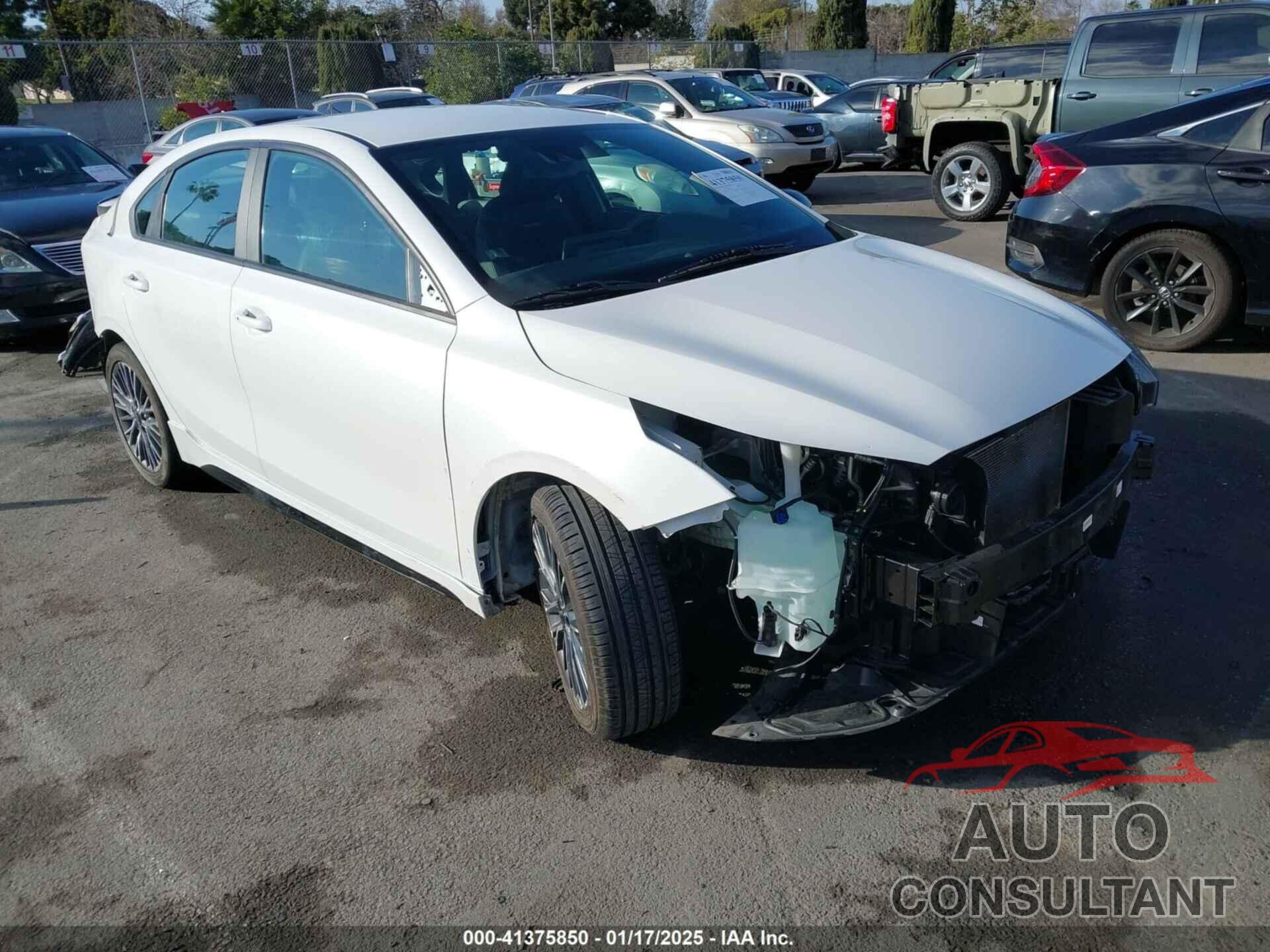 KIA FORTE 2023 - 3KPF54AD1PE588917