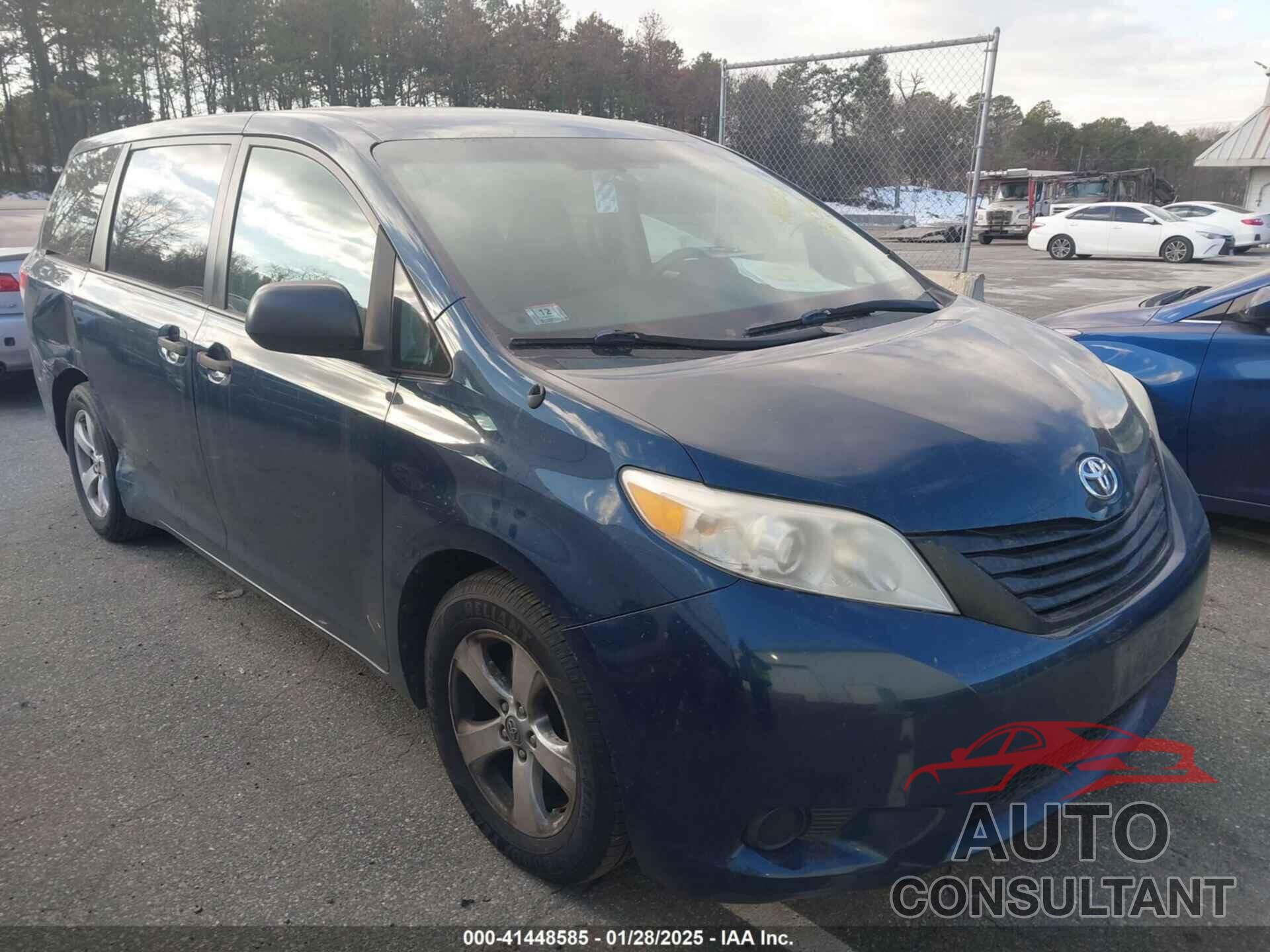 TOYOTA SIENNA 2011 - 5TDZK3DC9BS028189