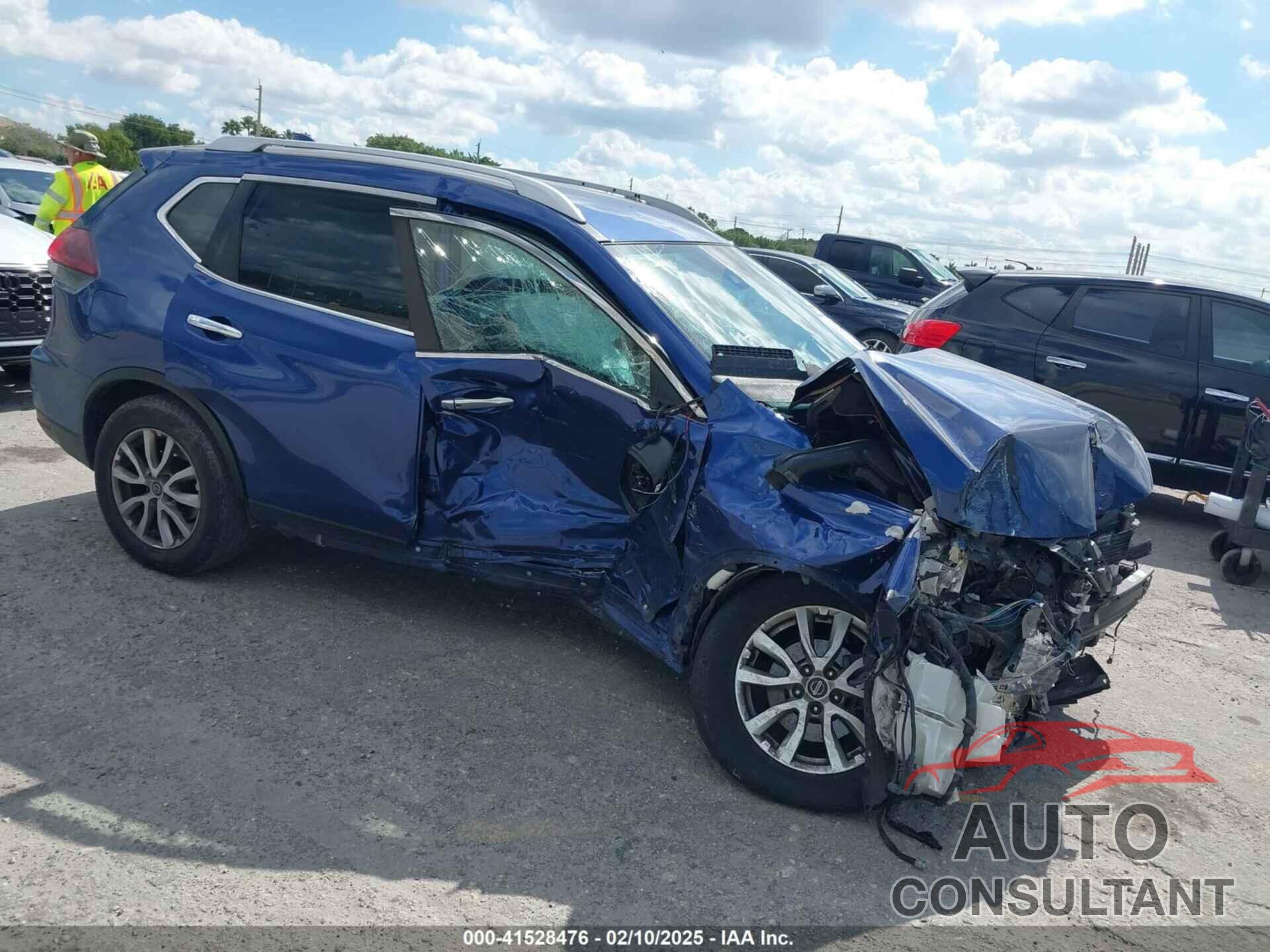 NISSAN ROGUE 2020 - KNMAT2MTXLP540415