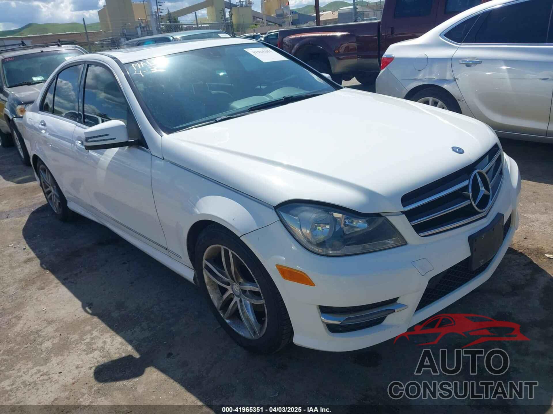 MERCEDES-BENZ C 250 2014 - WDDGF4HBXEA949542